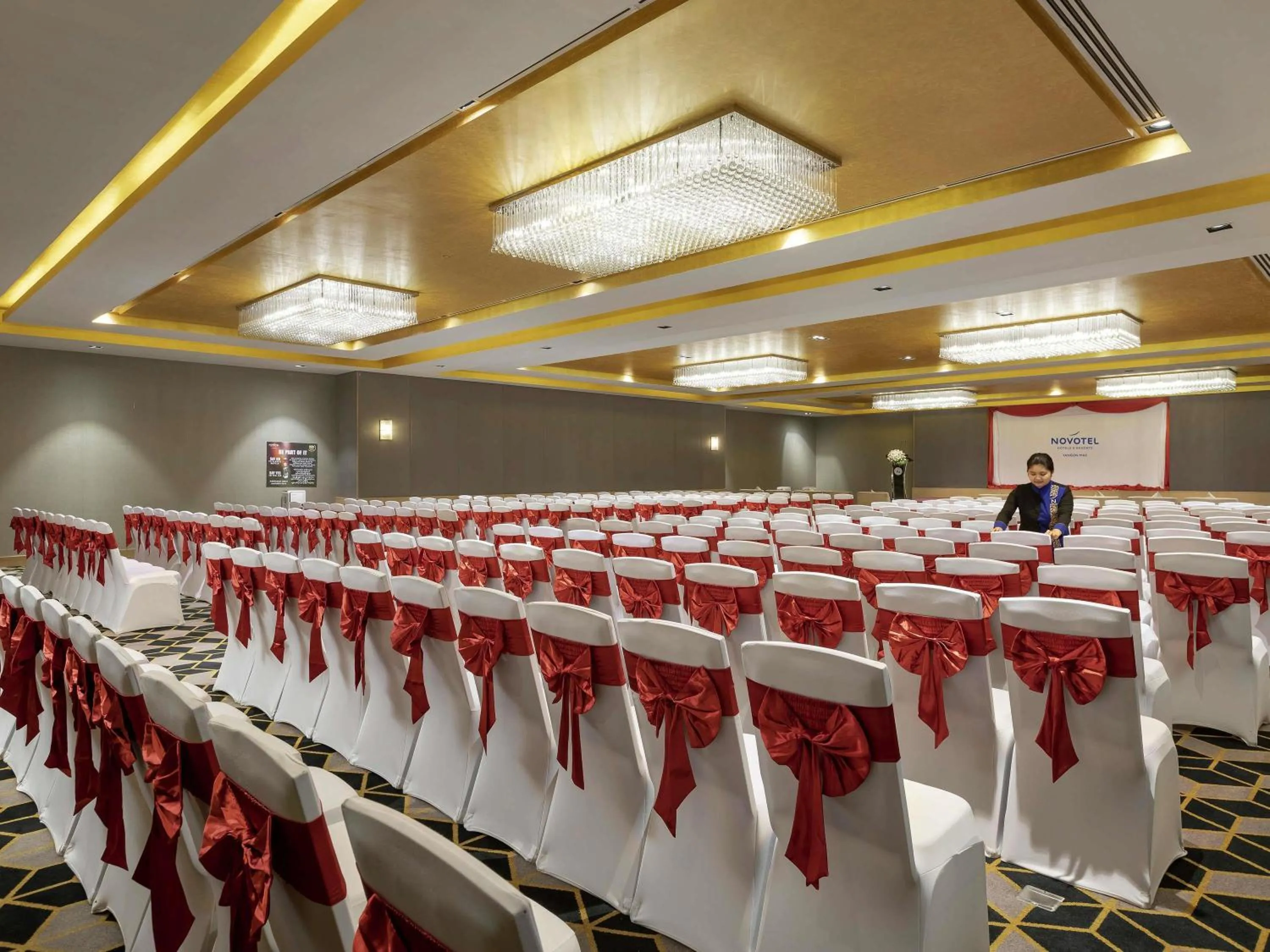 Meeting/conference room in Novotel Yangon Max