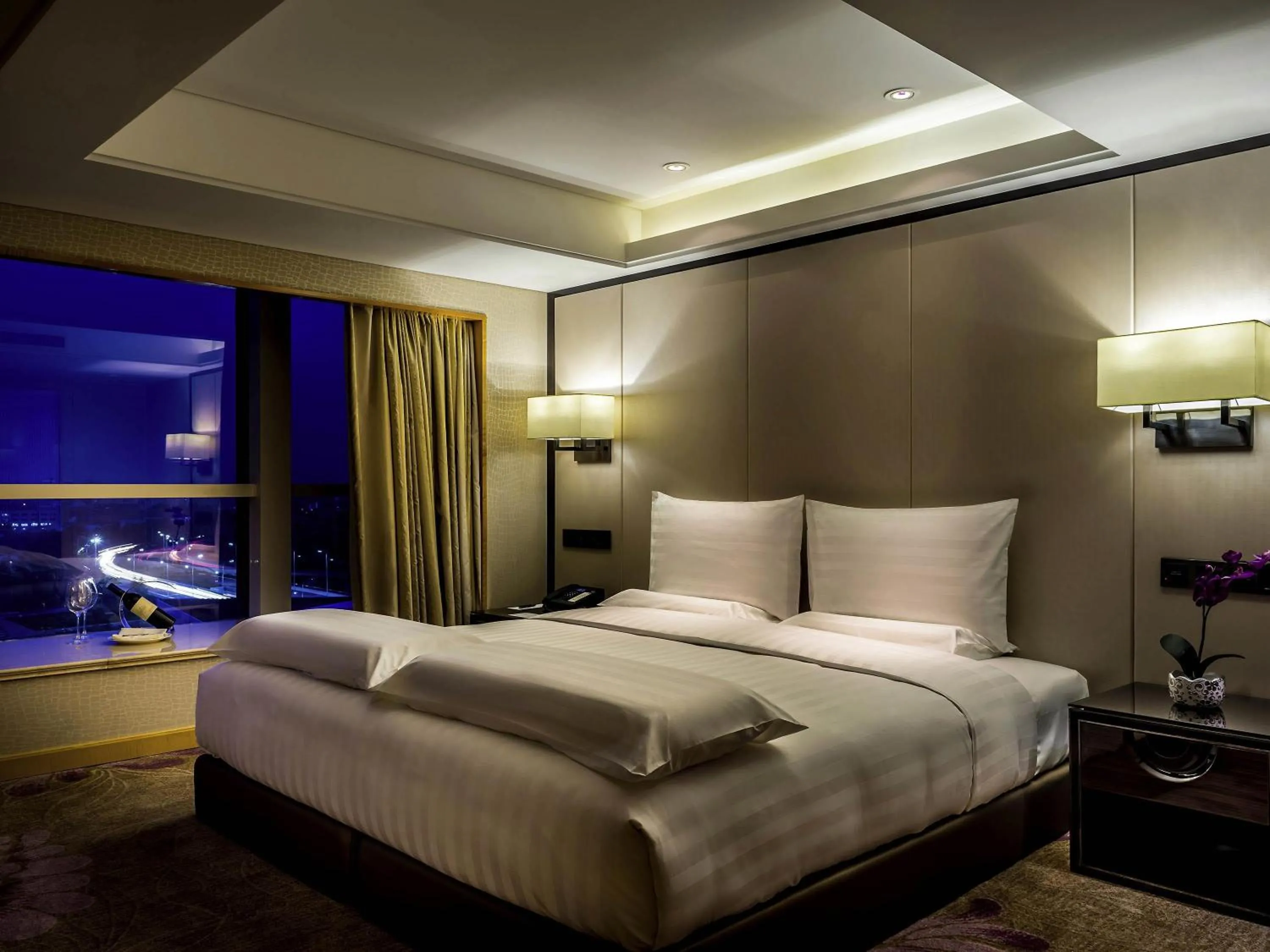 Bedroom in Pullman Qingdao Ziyue