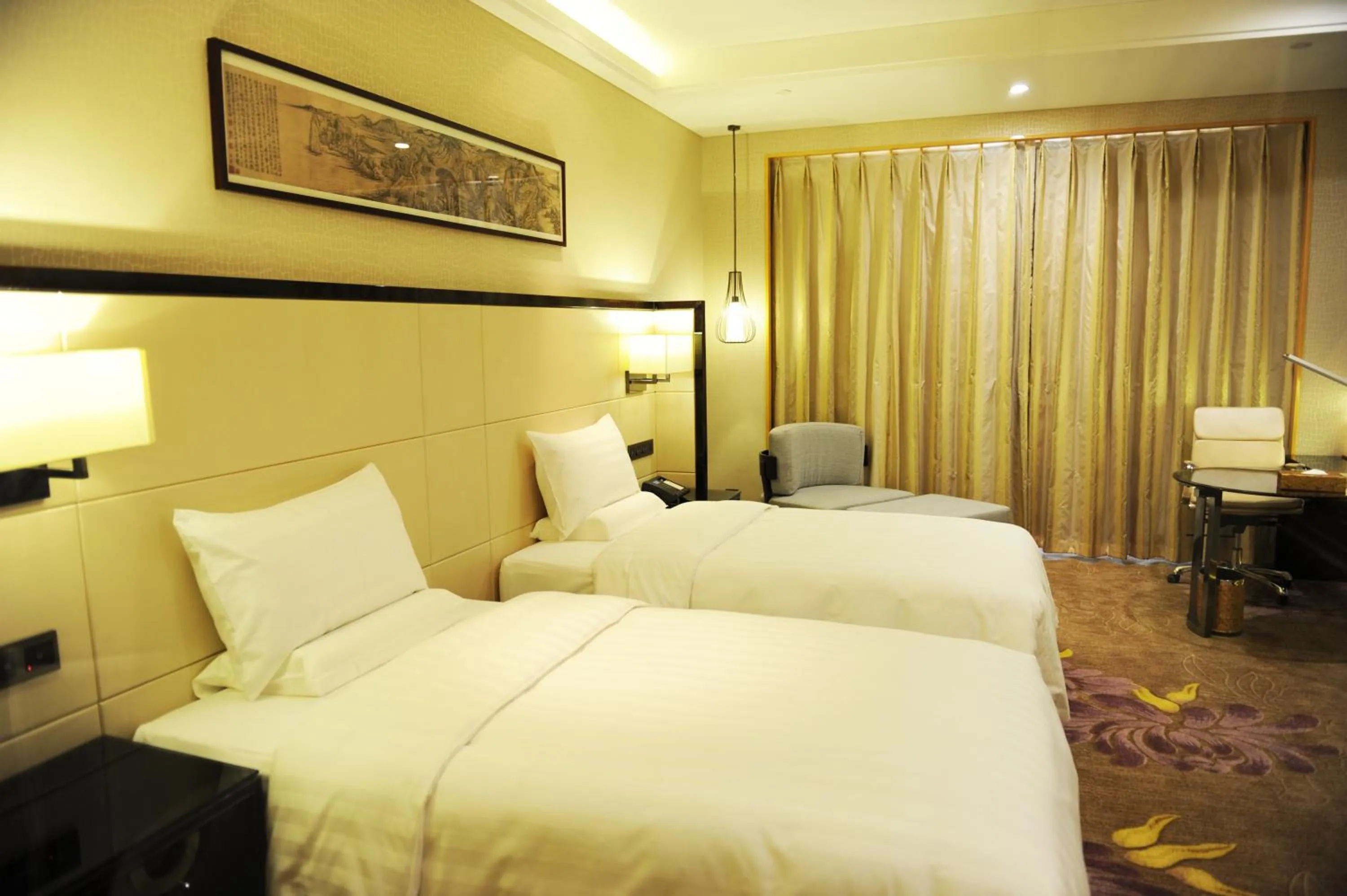 Photo of the whole room in Pullman Qingdao Ziyue