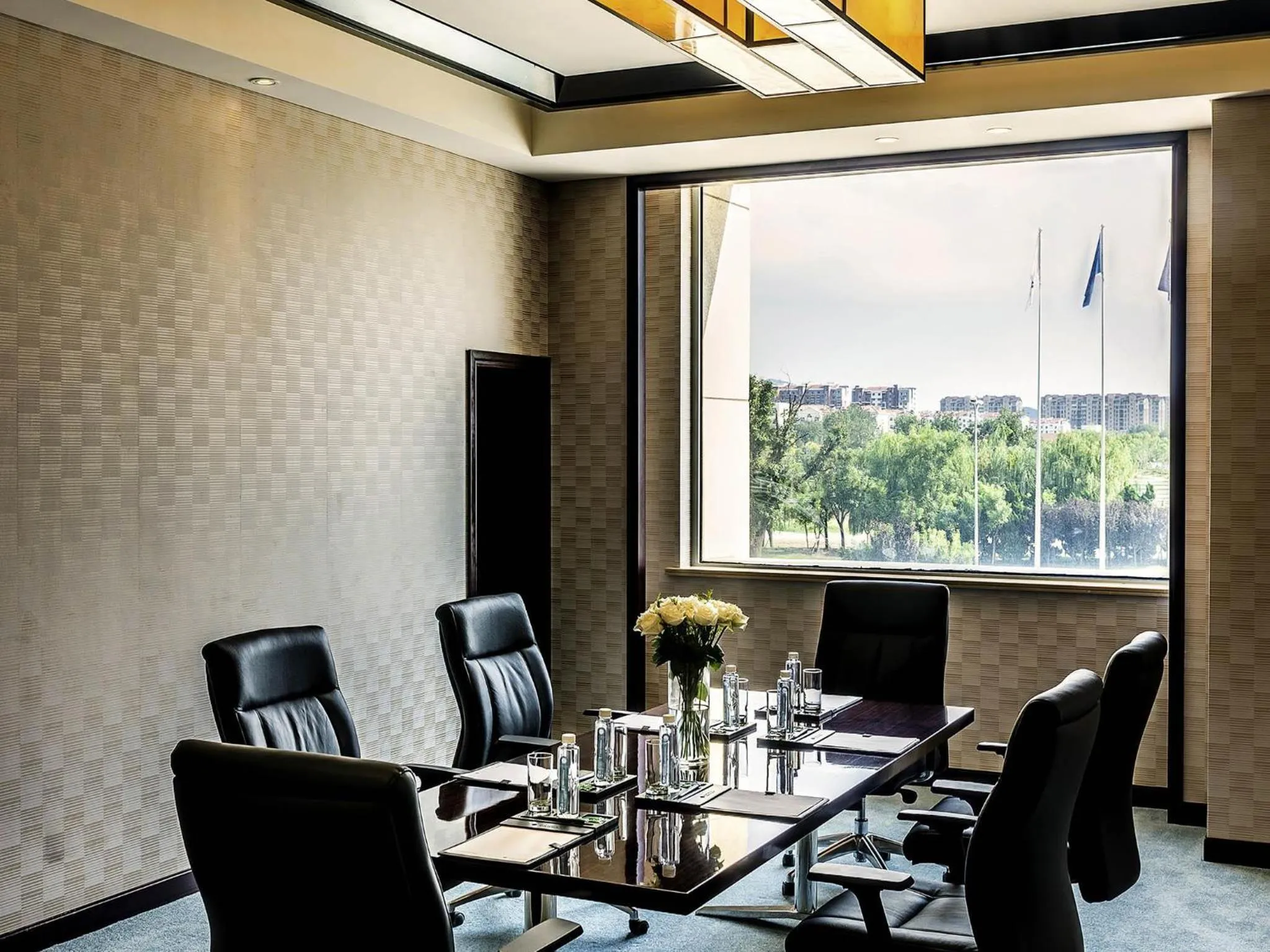 Meeting/conference room in Pullman Qingdao Ziyue