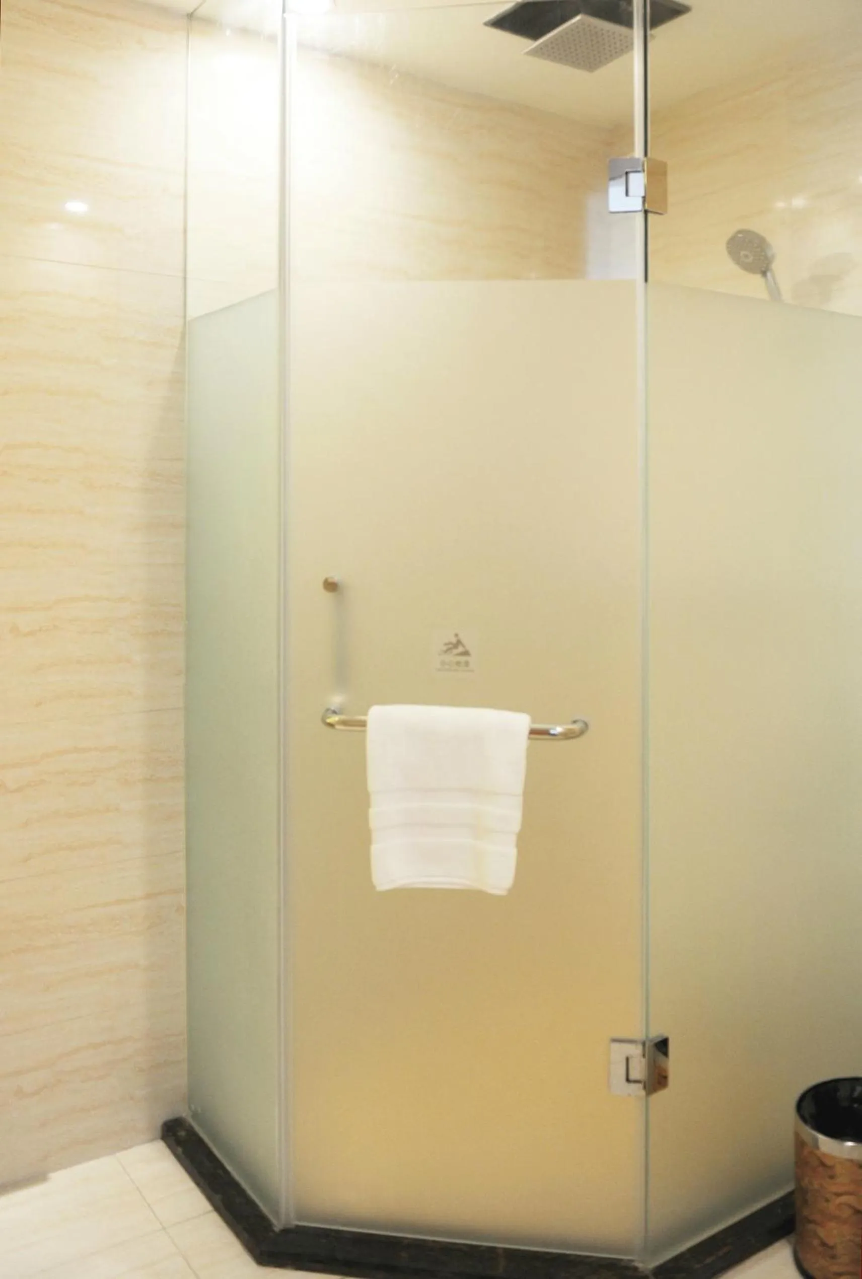 Bathroom in Pullman Qingdao Ziyue