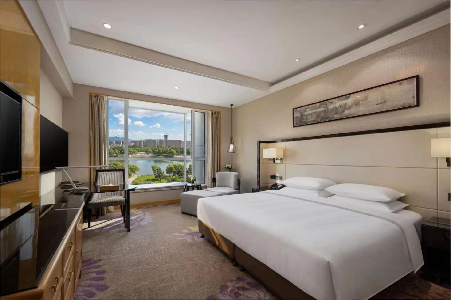 Property building in Pullman Qingdao Ziyue