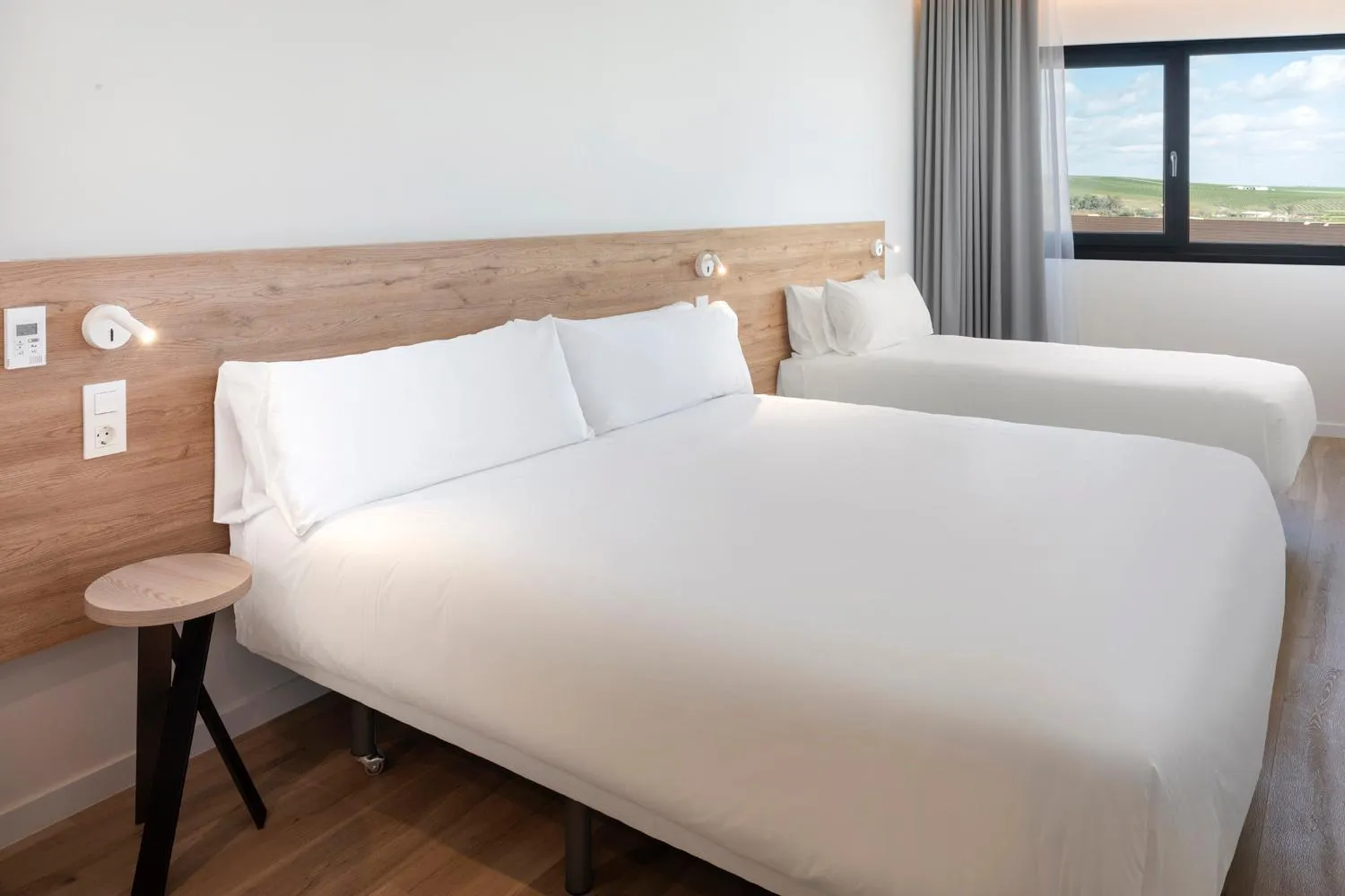 Bedroom, Bed in B&B HOTEL Écija