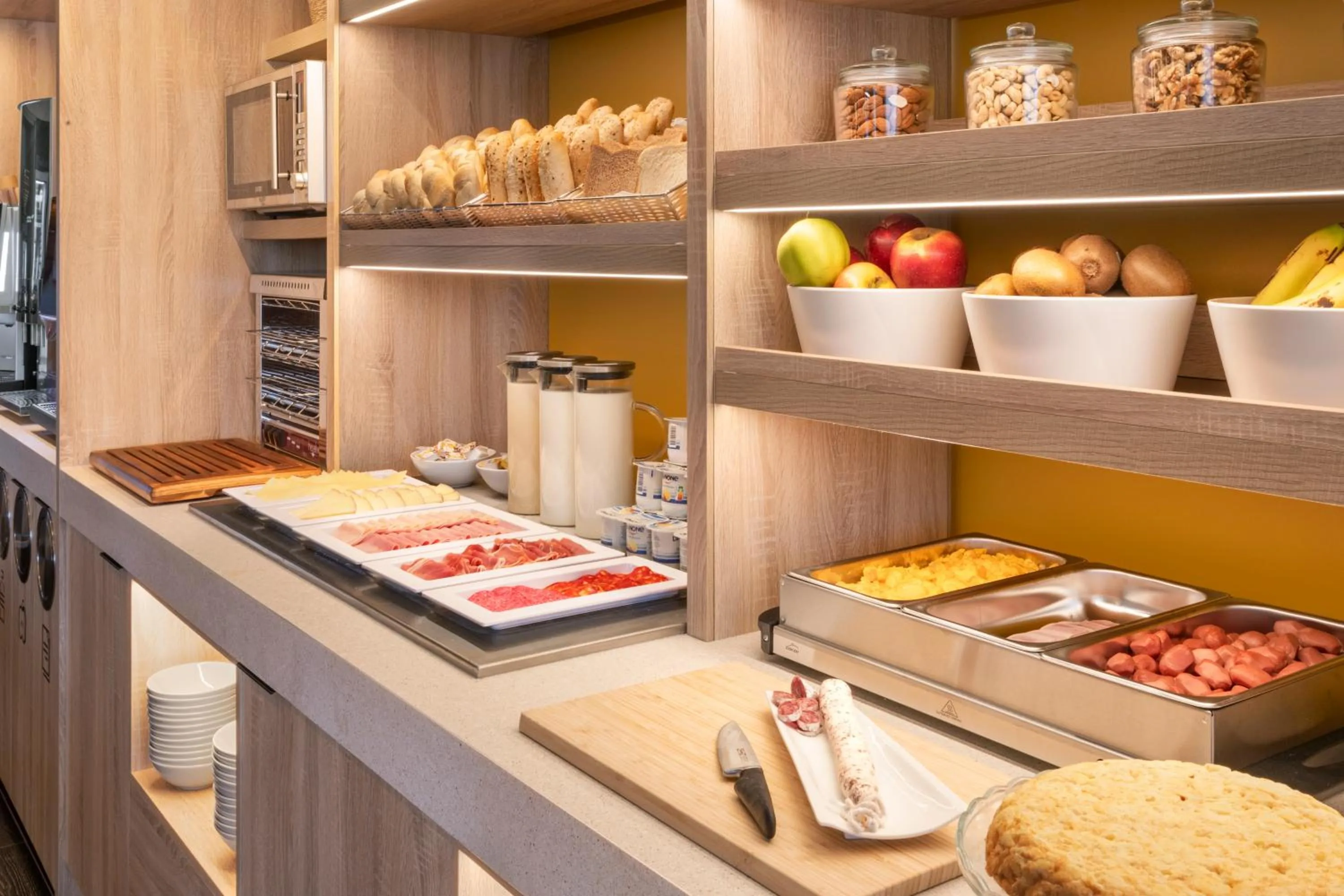 Buffet breakfast in B&B HOTEL Écija