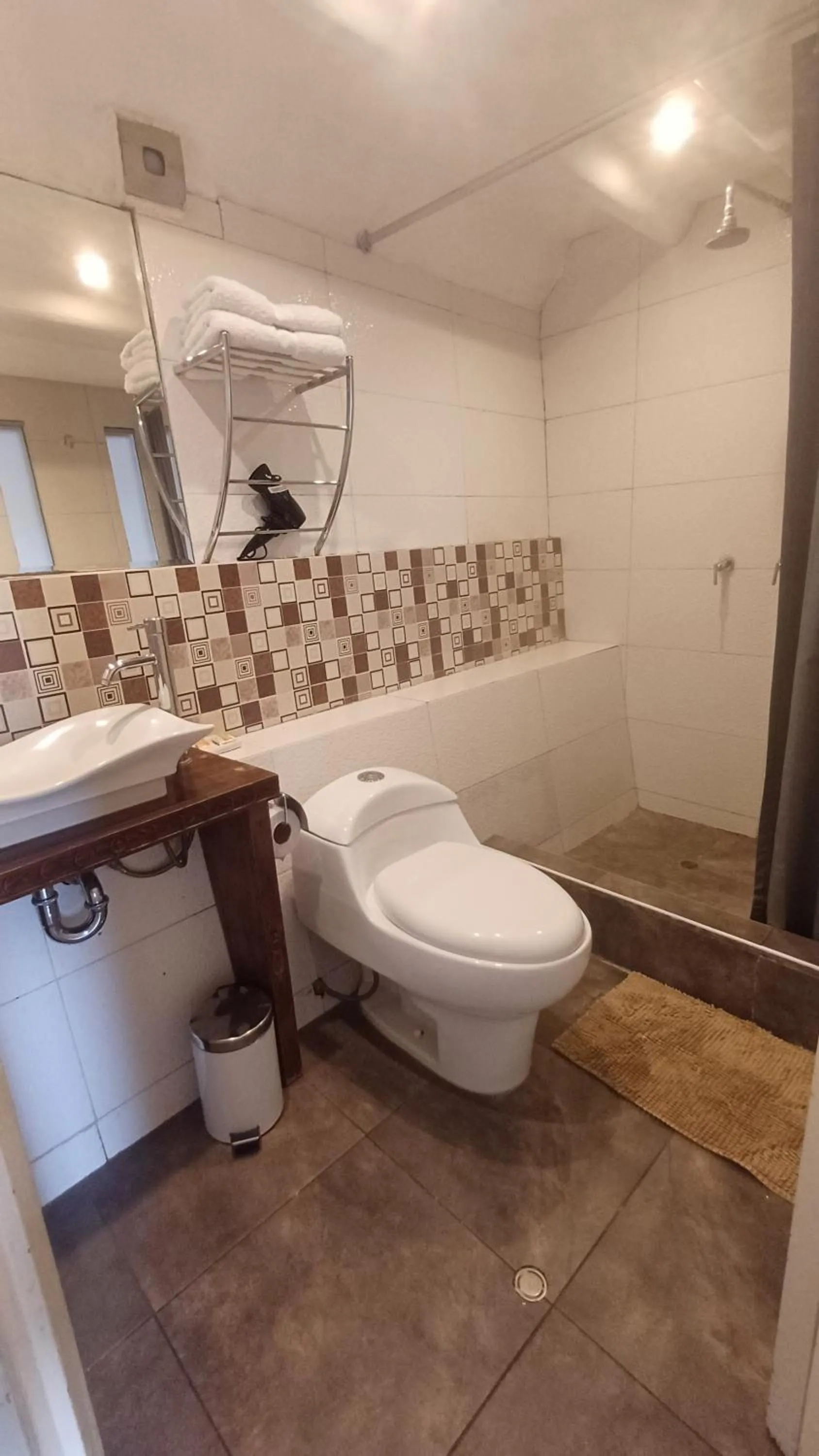 Shower in La Casa de Mayte