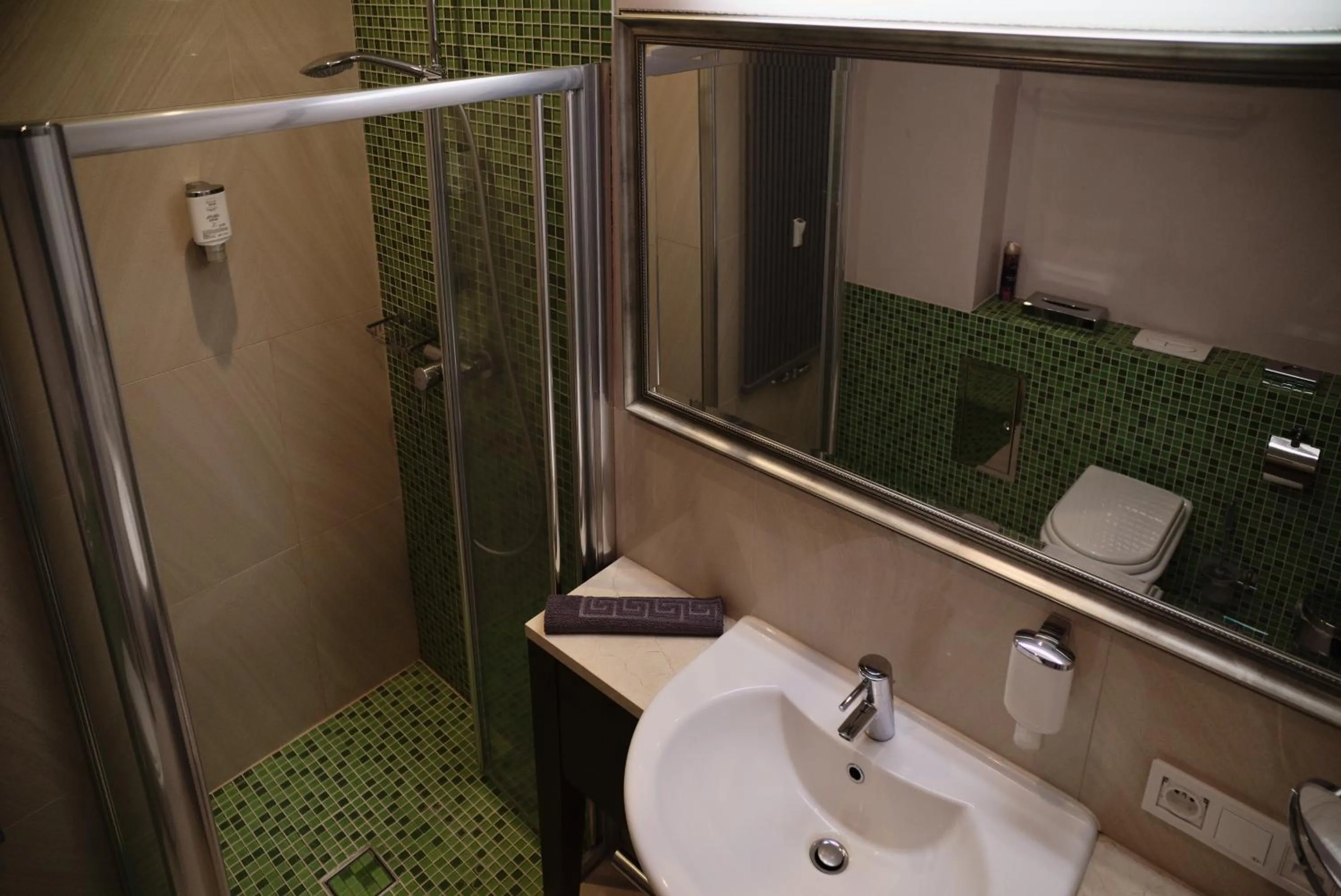 Shower in DK Dyplomat