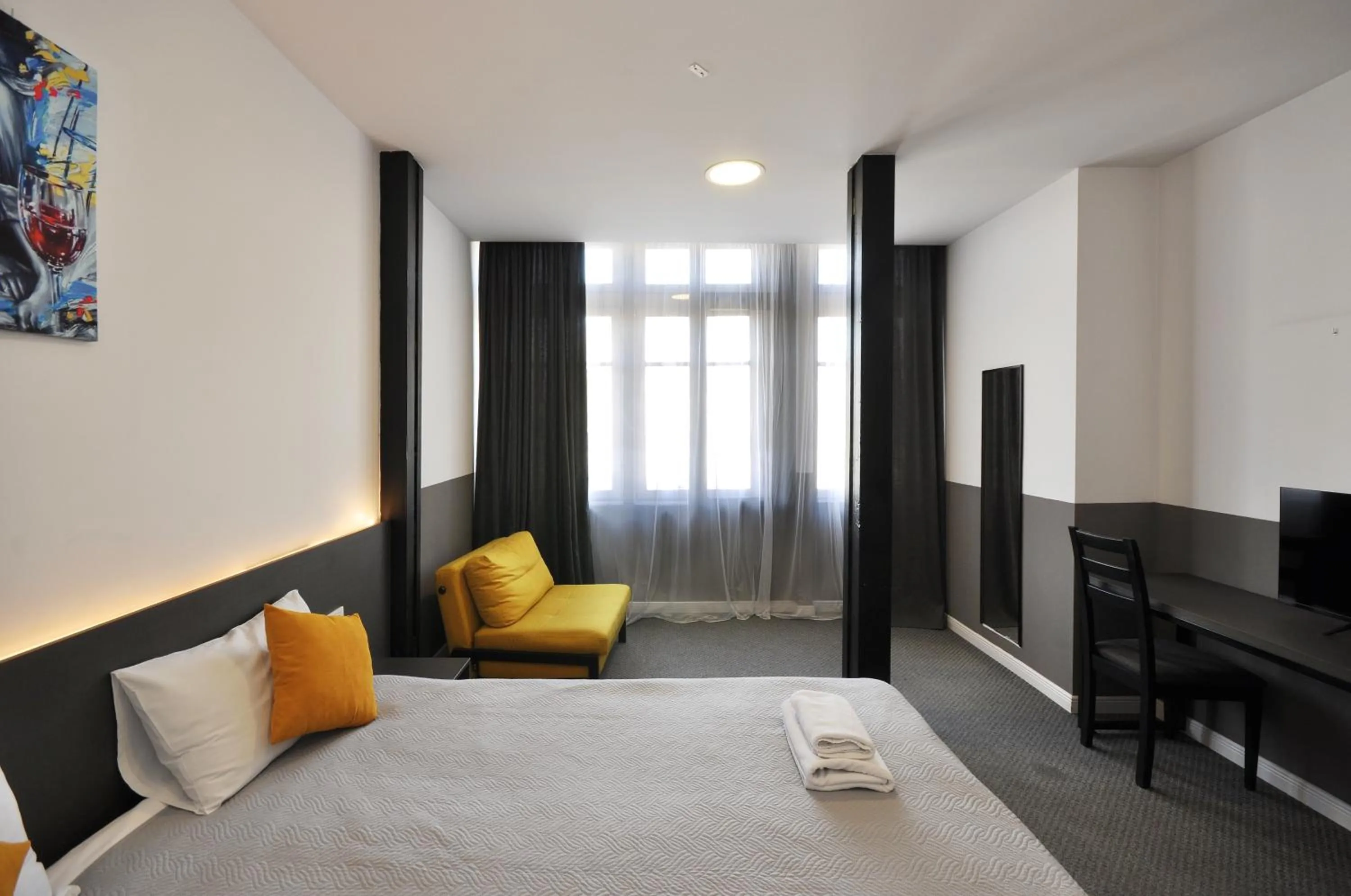 hair dresser, Bed in Meidan Inn