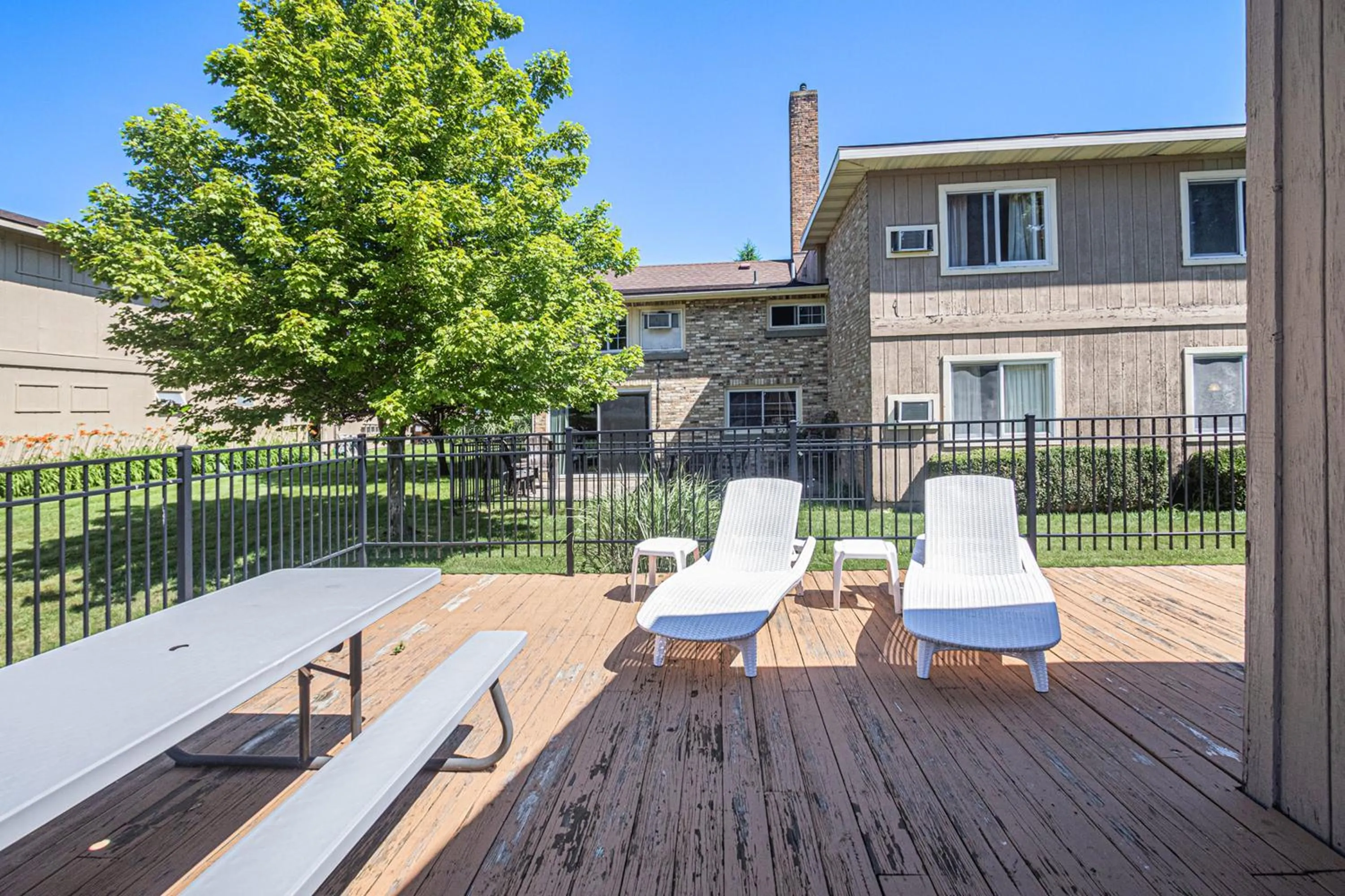 Property building in Ludington Pier House