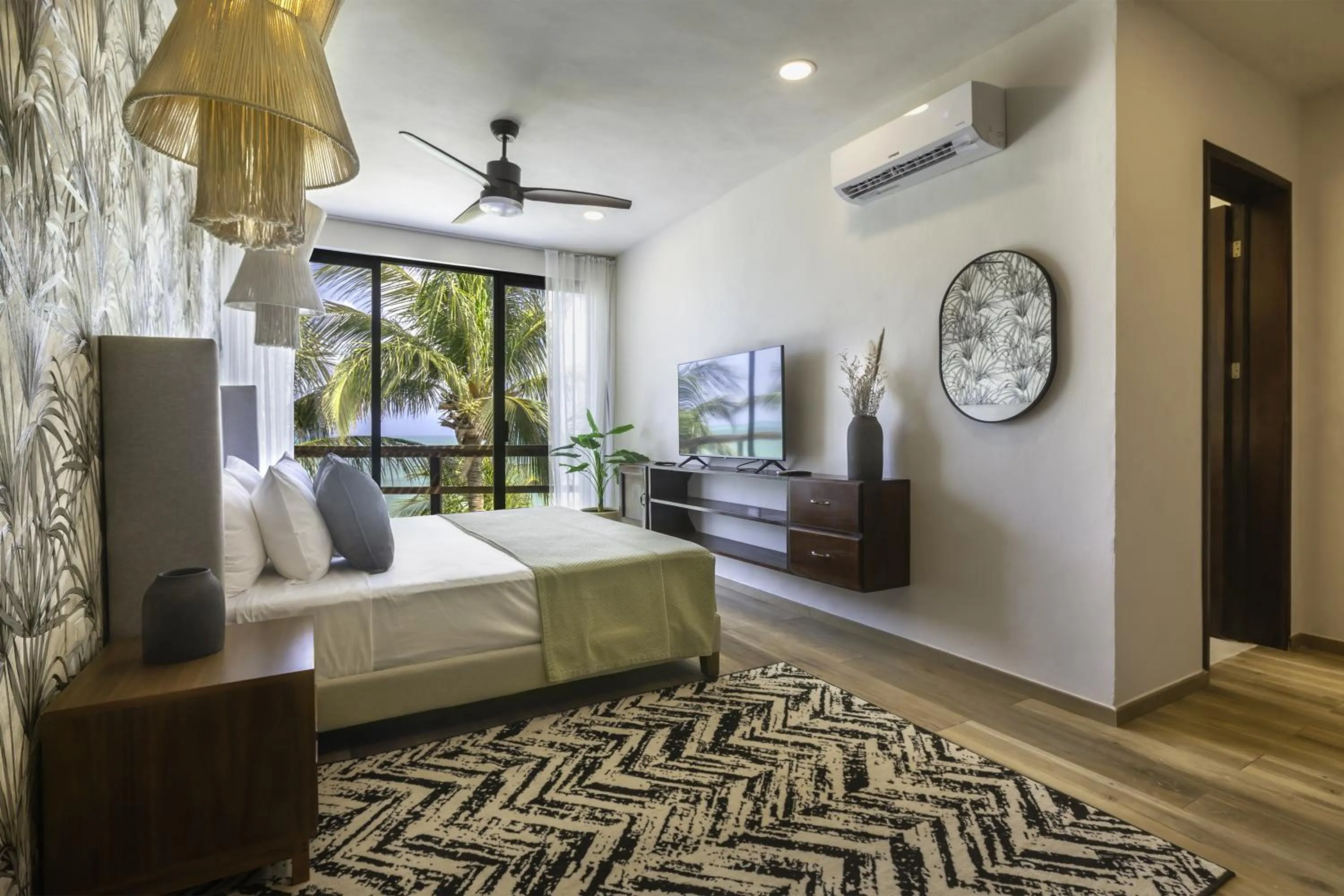 Bedroom, Bed in Beachfront Hotel La Palapa - Adults Only