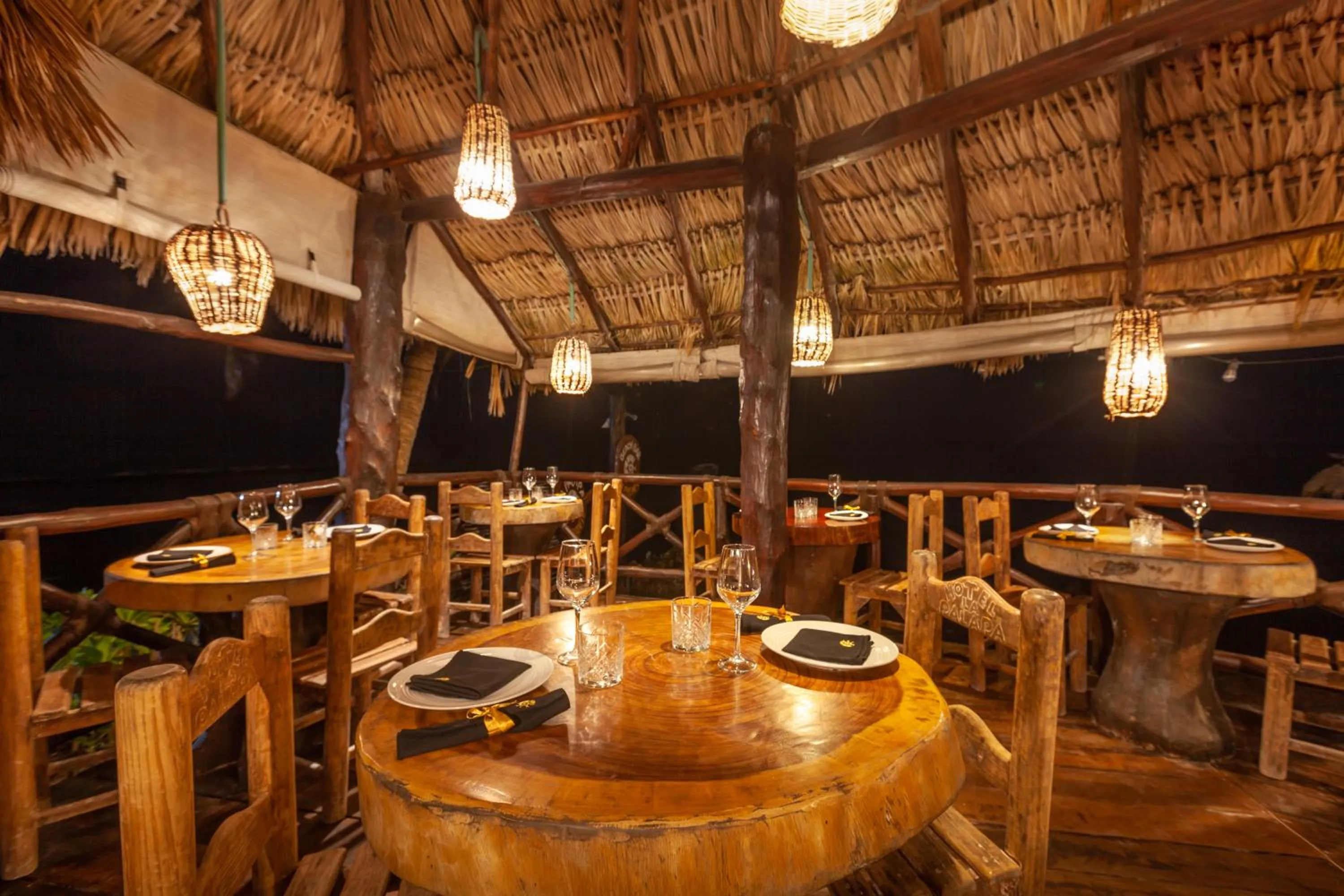 Restaurant/places to eat in Beachfront Hotel La Palapa - Adults Only