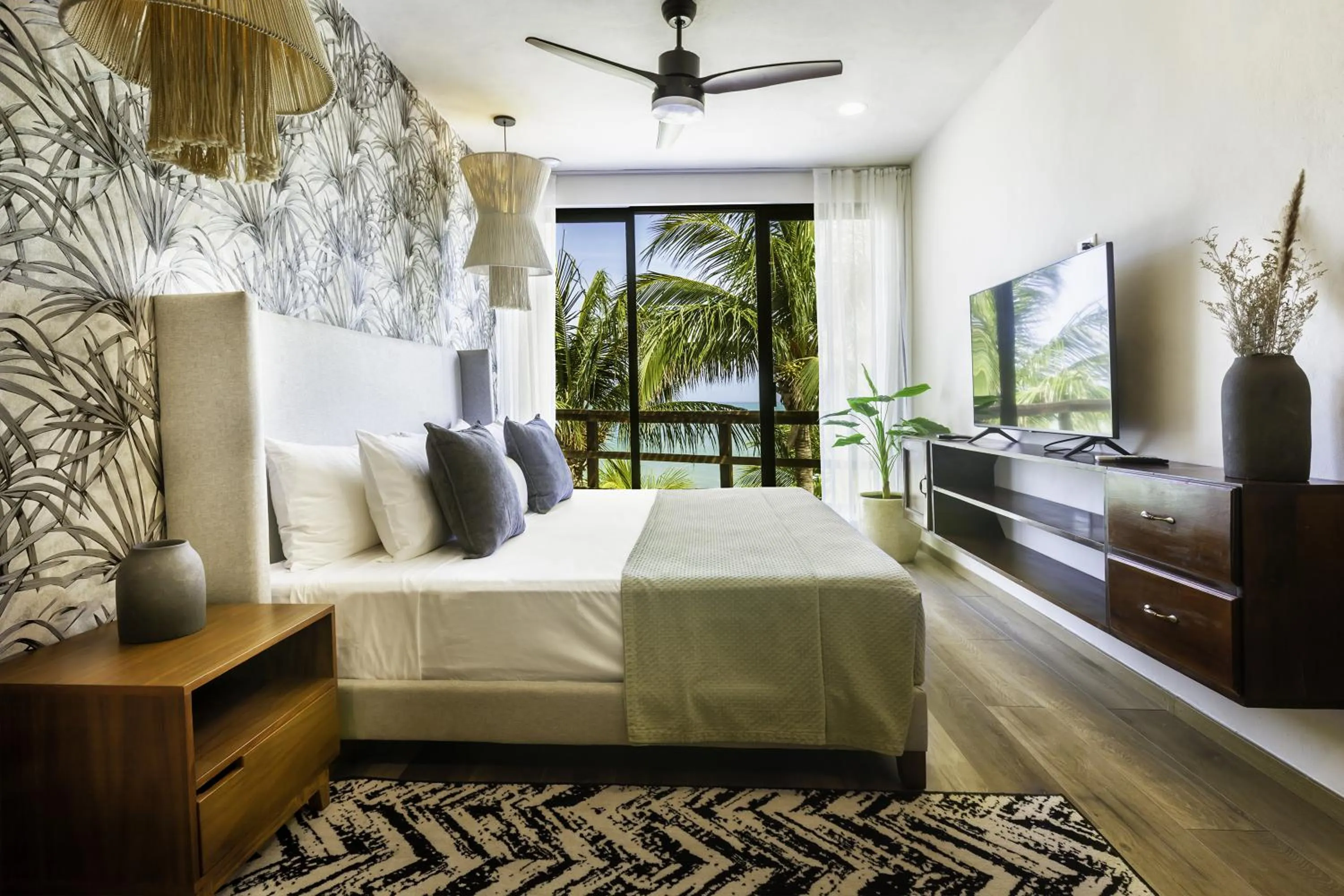 Bed in Beachfront Hotel La Palapa - Adults Only