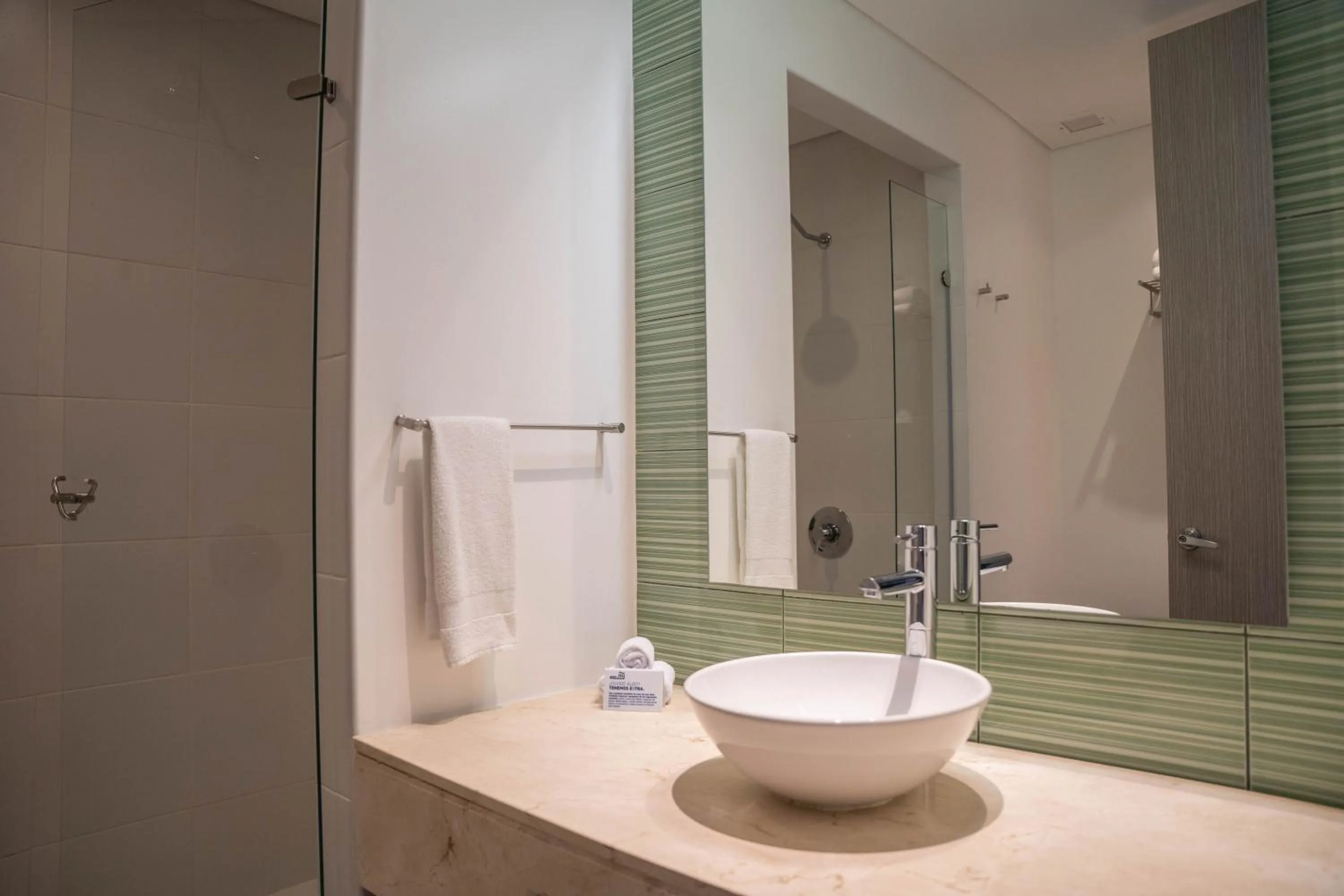 Bathroom in Holiday Inn Express - Cartagena Bocagrande by IHG