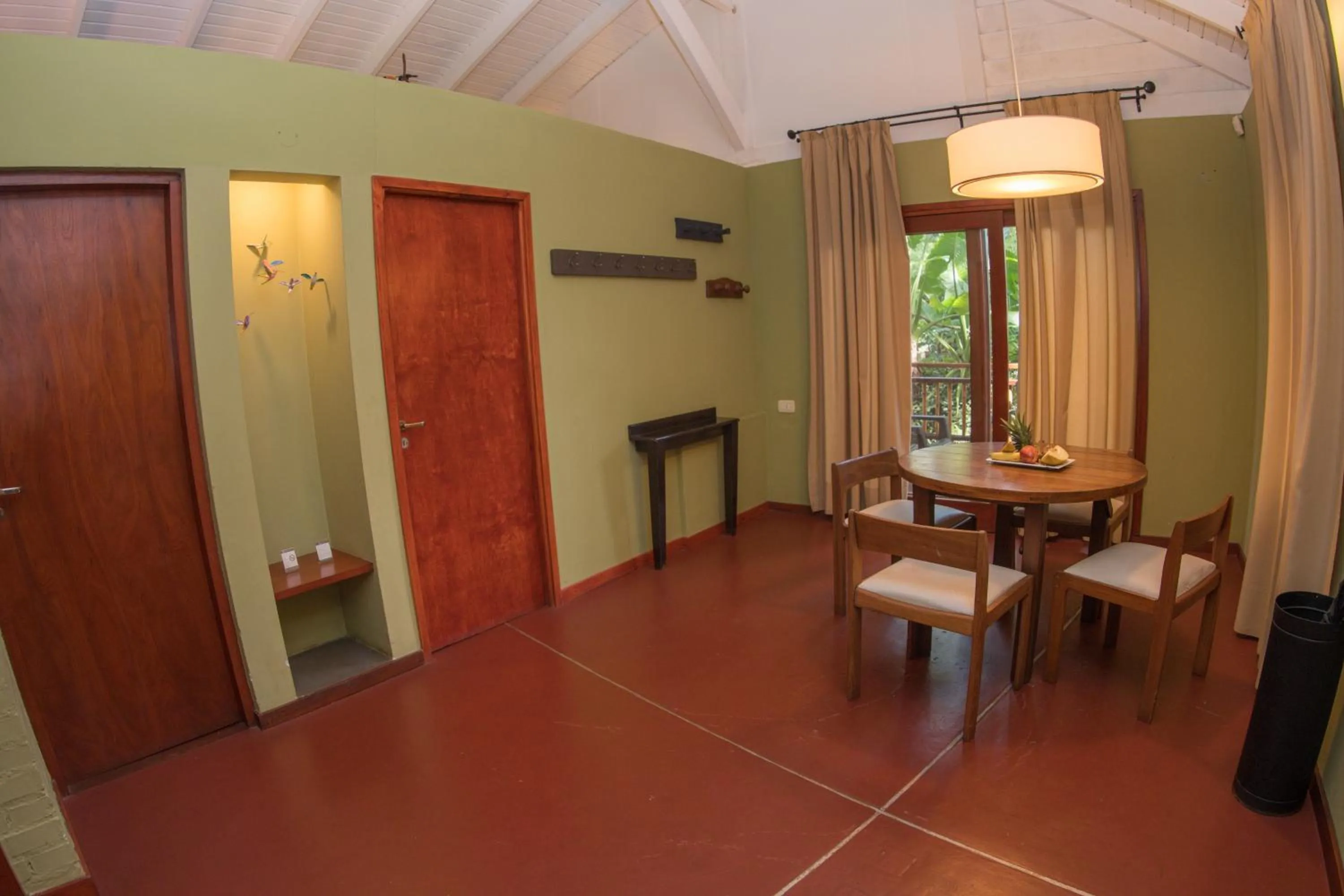 Dining area in Raices Amambai Lodges