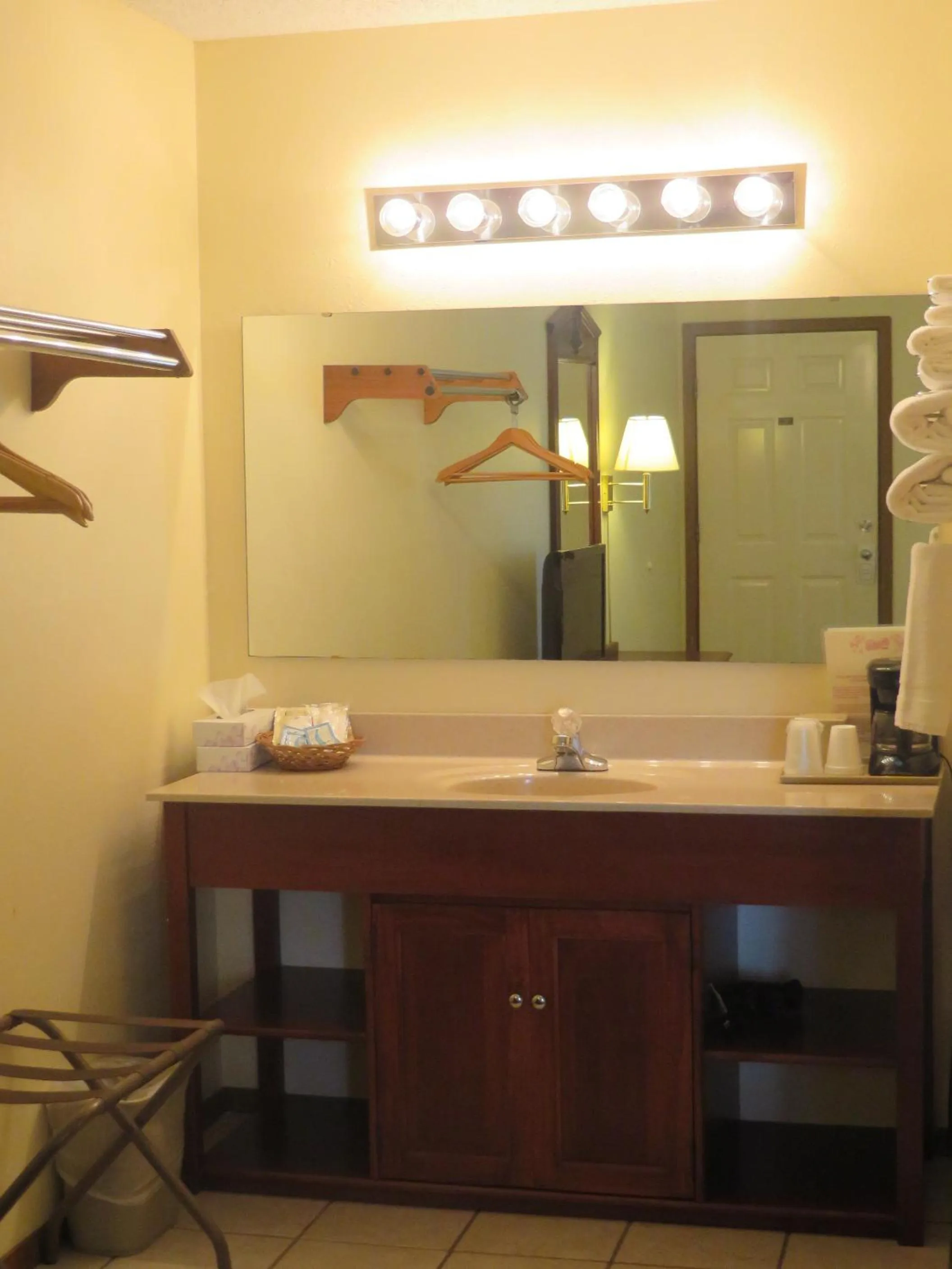 towels in Honeysuckle Inn