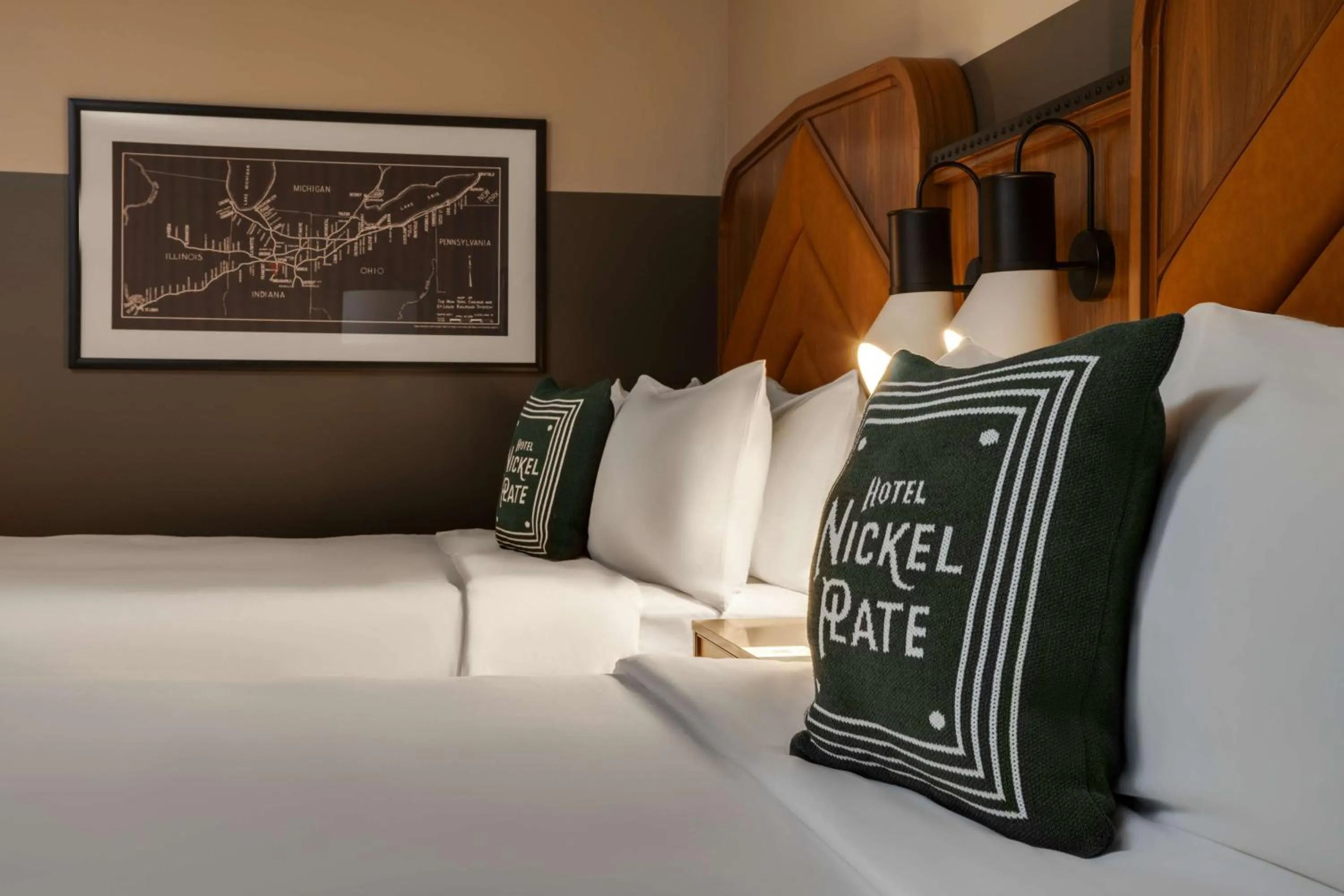 Bed in Hotel Nickel Plate Fishers, Tapestry Collection By Hilton