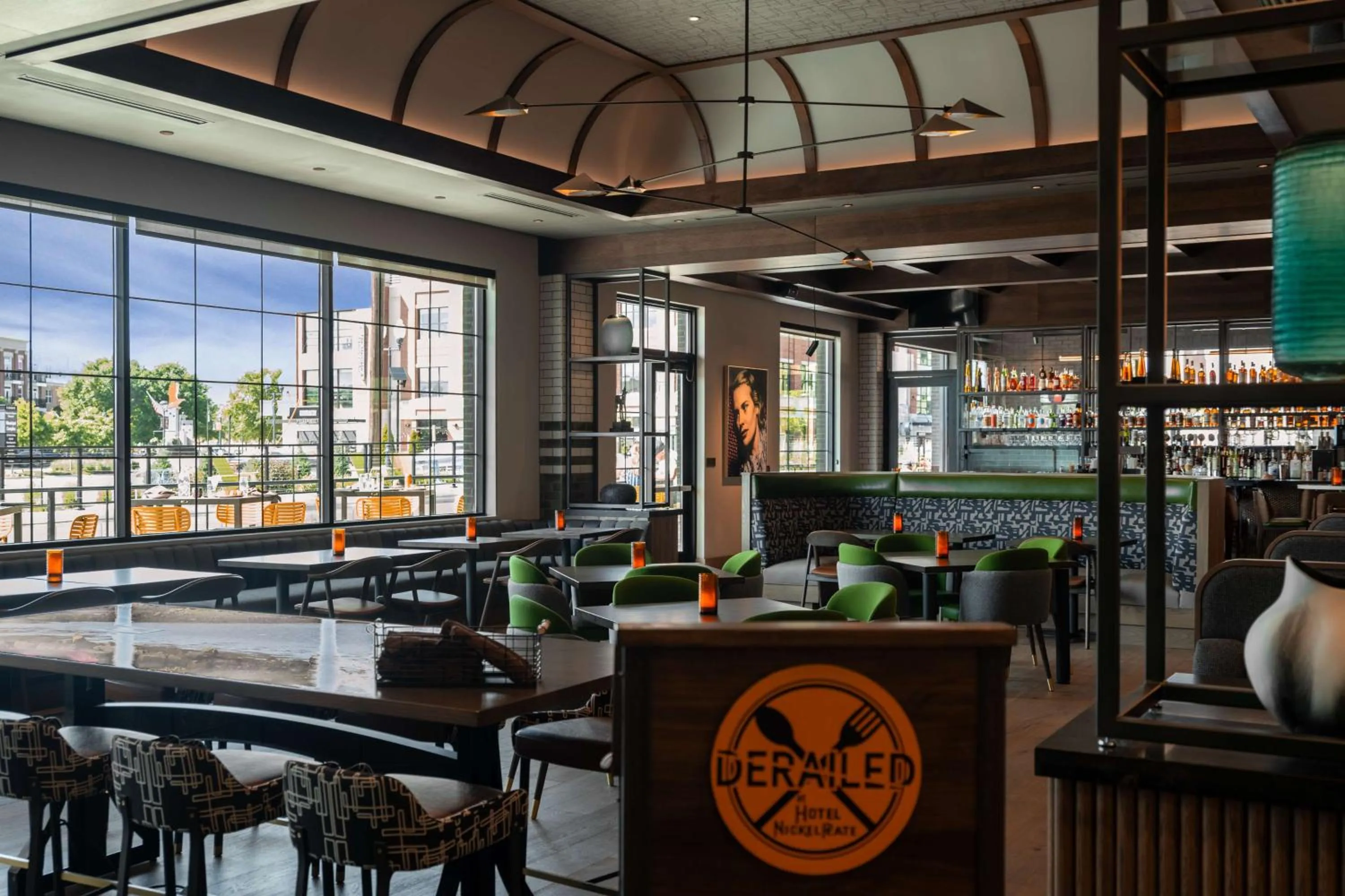 Lounge or bar in Hotel Nickel Plate Fishers, Tapestry Collection By Hilton