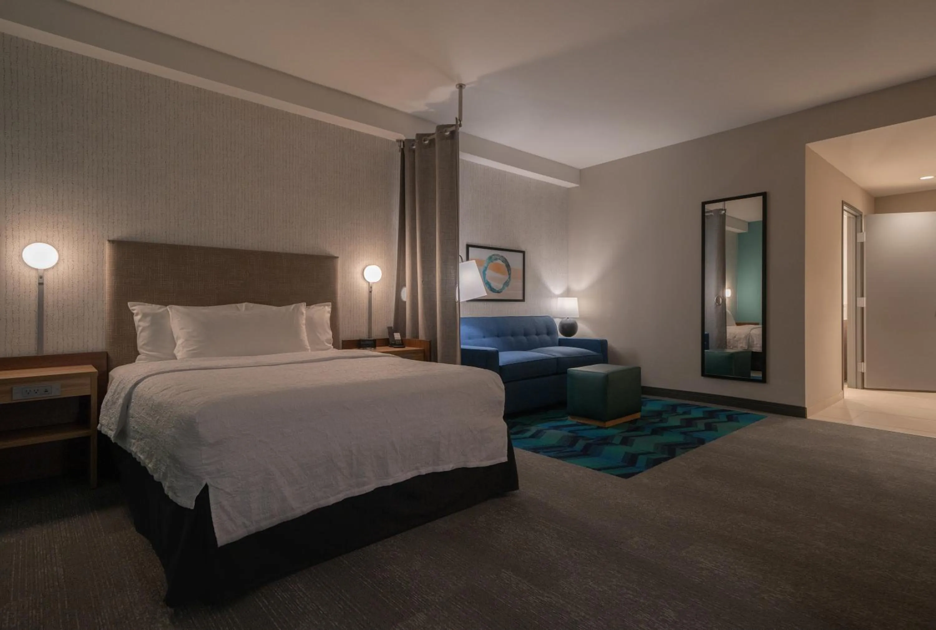 Bed in Home2 Suites by Hilton Fort Walton Beach Eglin AirForce Base