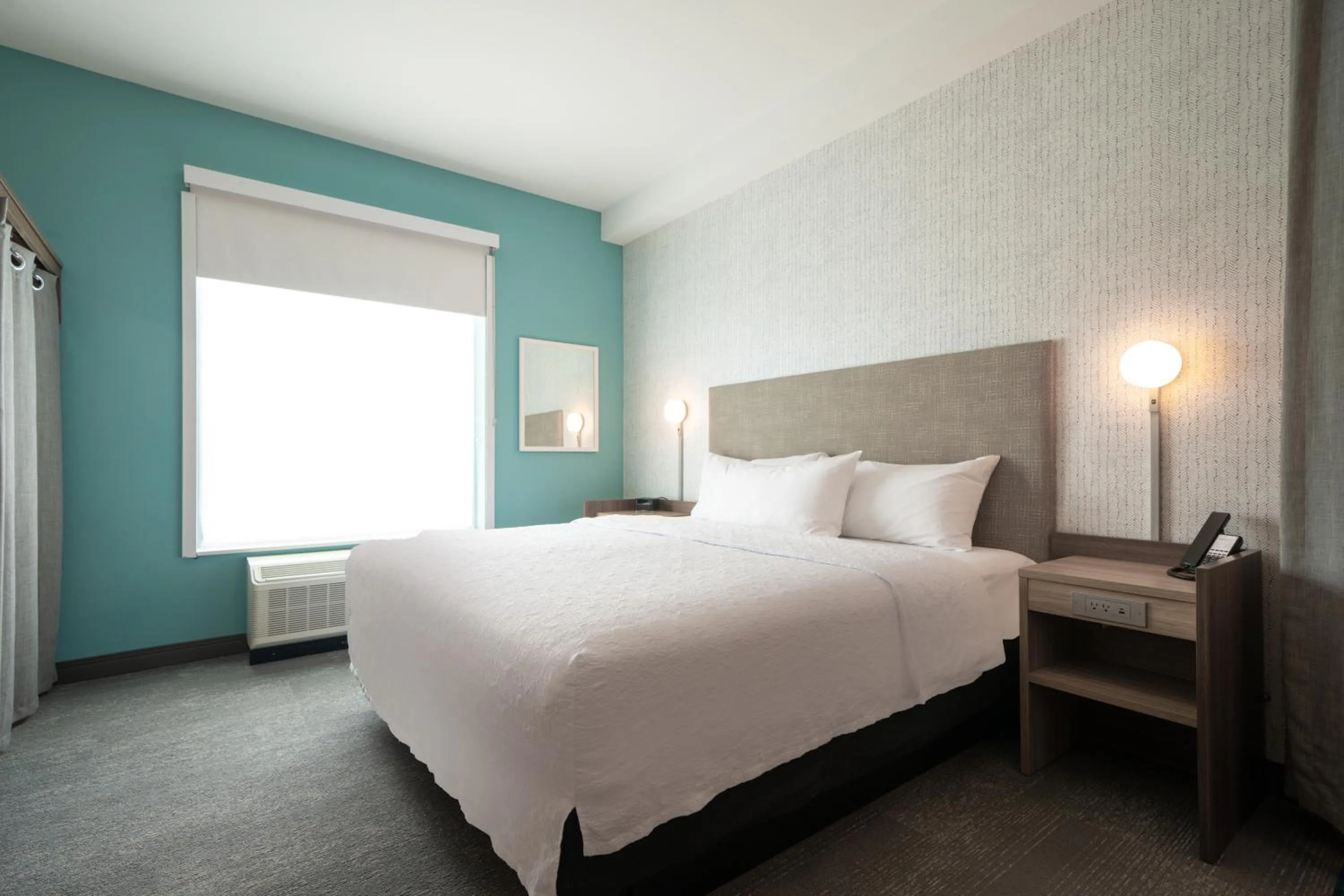 Bed in Home2 Suites by Hilton Fort Walton Beach Eglin AirForce Base