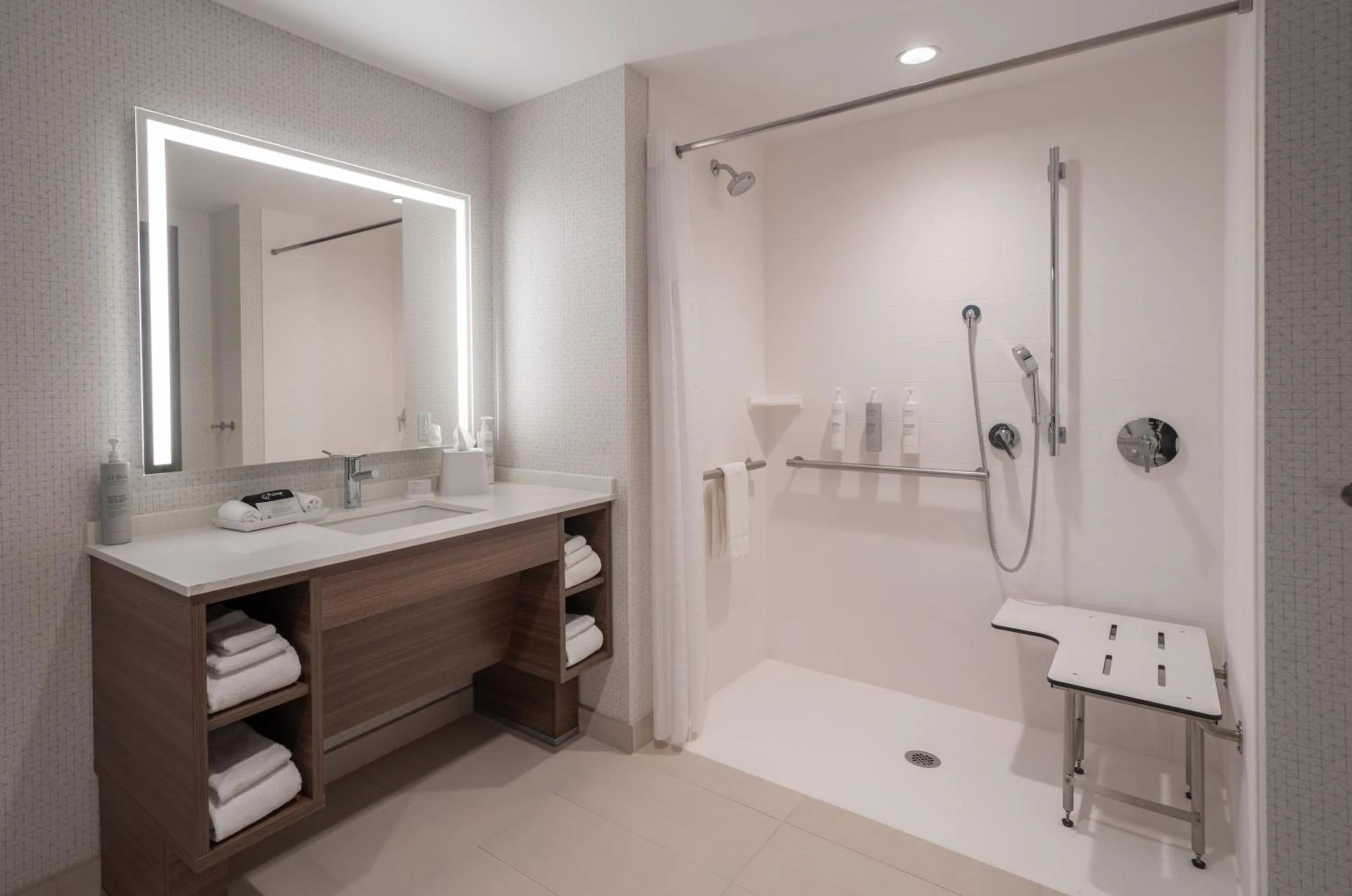 Shower in Home2 Suites by Hilton Fort Walton Beach Eglin AirForce Base