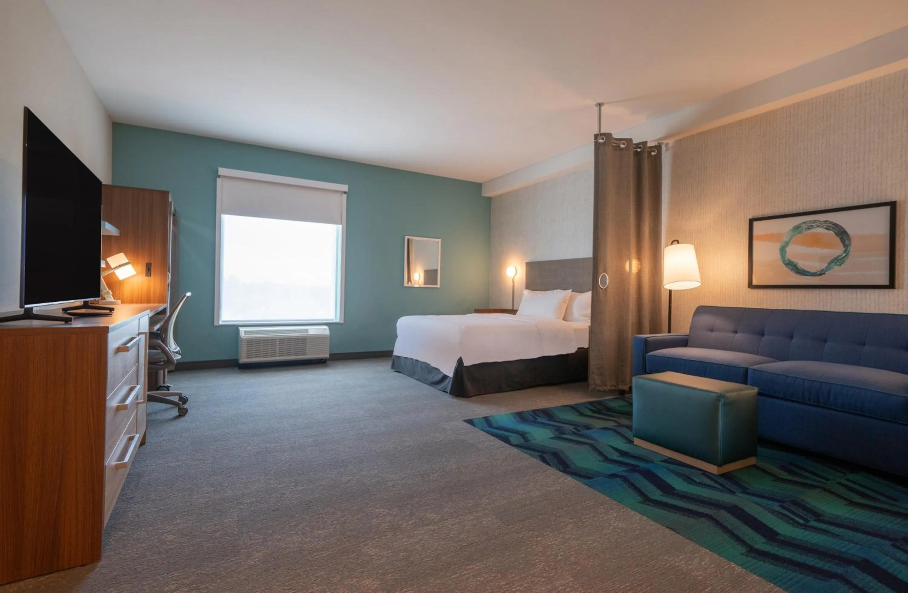 Bed in Home2 Suites by Hilton Fort Walton Beach Eglin AirForce Base