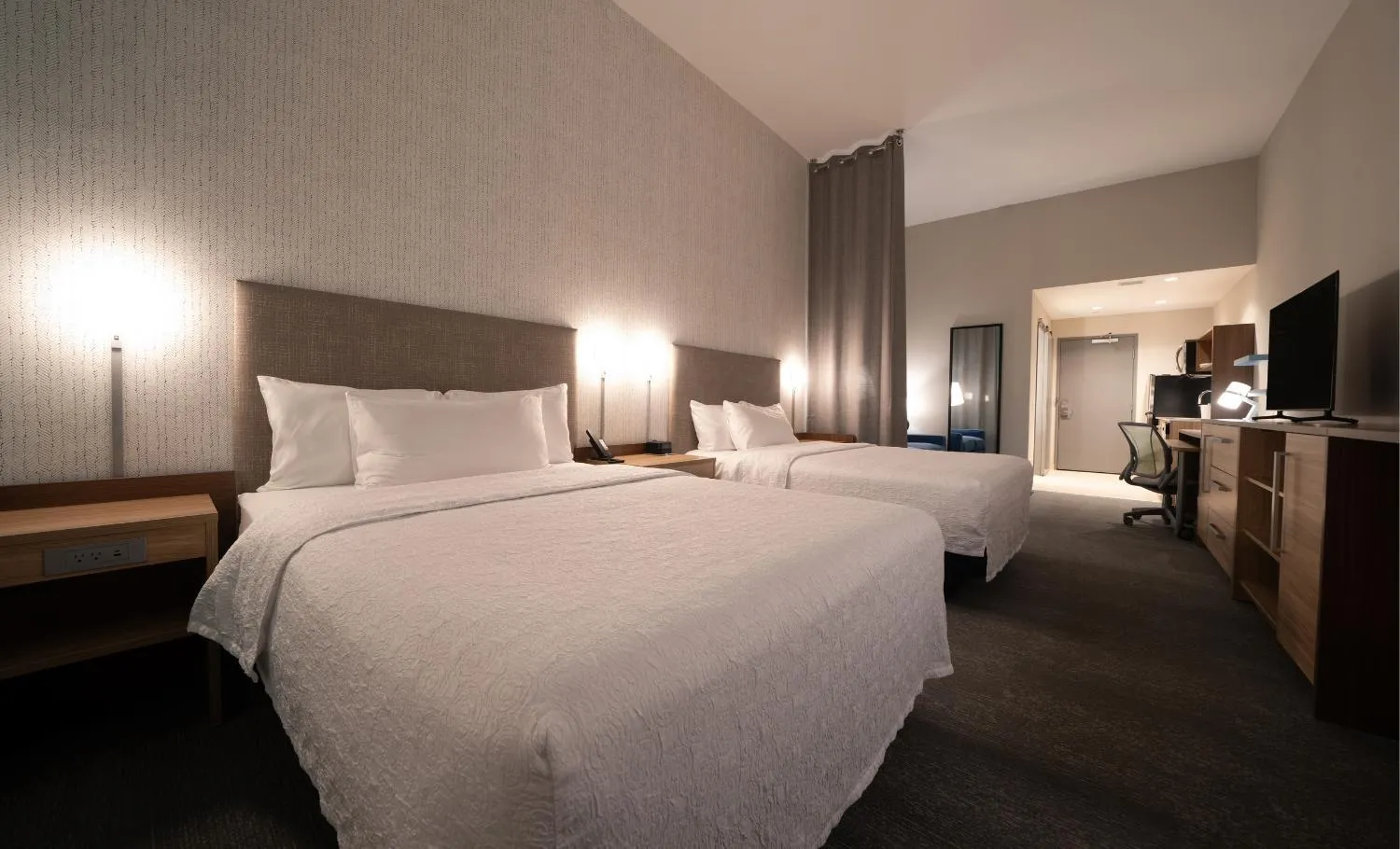 Bed in Home2 Suites by Hilton Fort Walton Beach Eglin AirForce Base