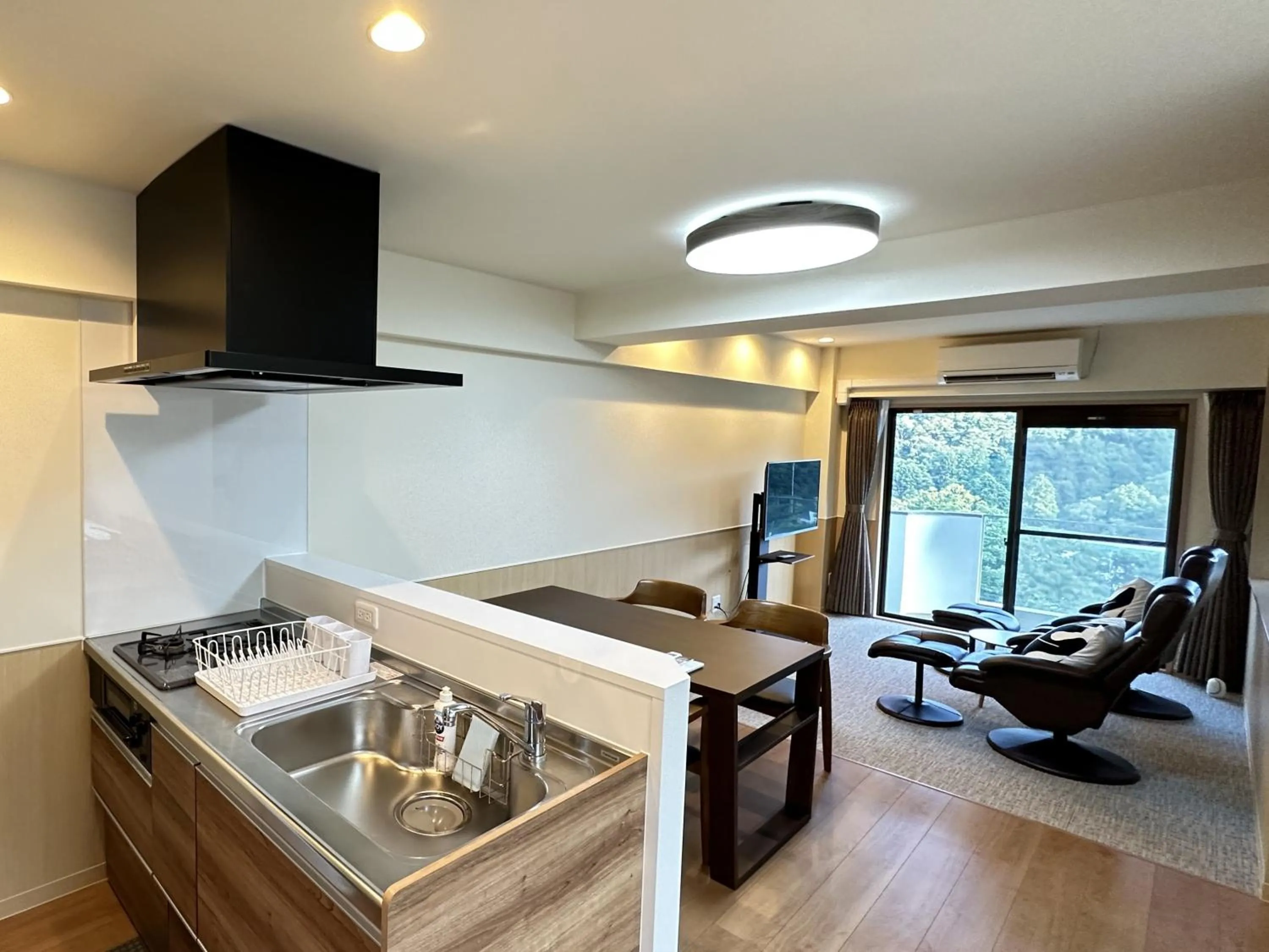 Kitchen or kitchenette in ガーランドコート宇佐美 GarlandCourt Usami