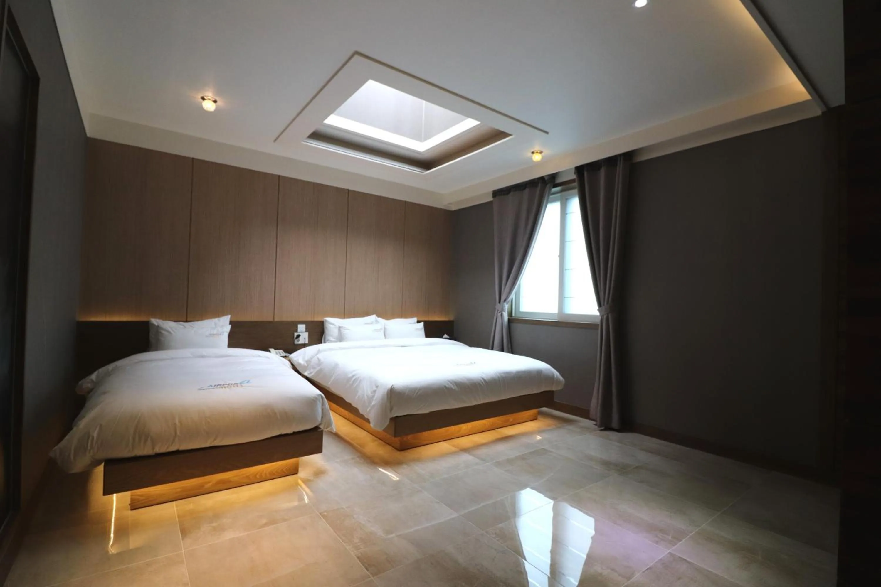 Bed in Hotel Airport