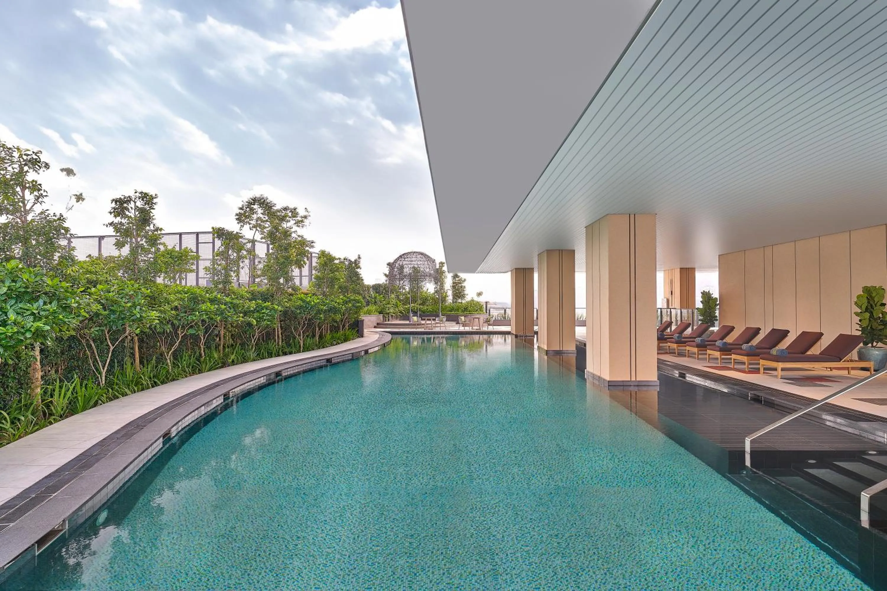 Swimming pool in Courtyard by Marriott Kuala Lumpur South