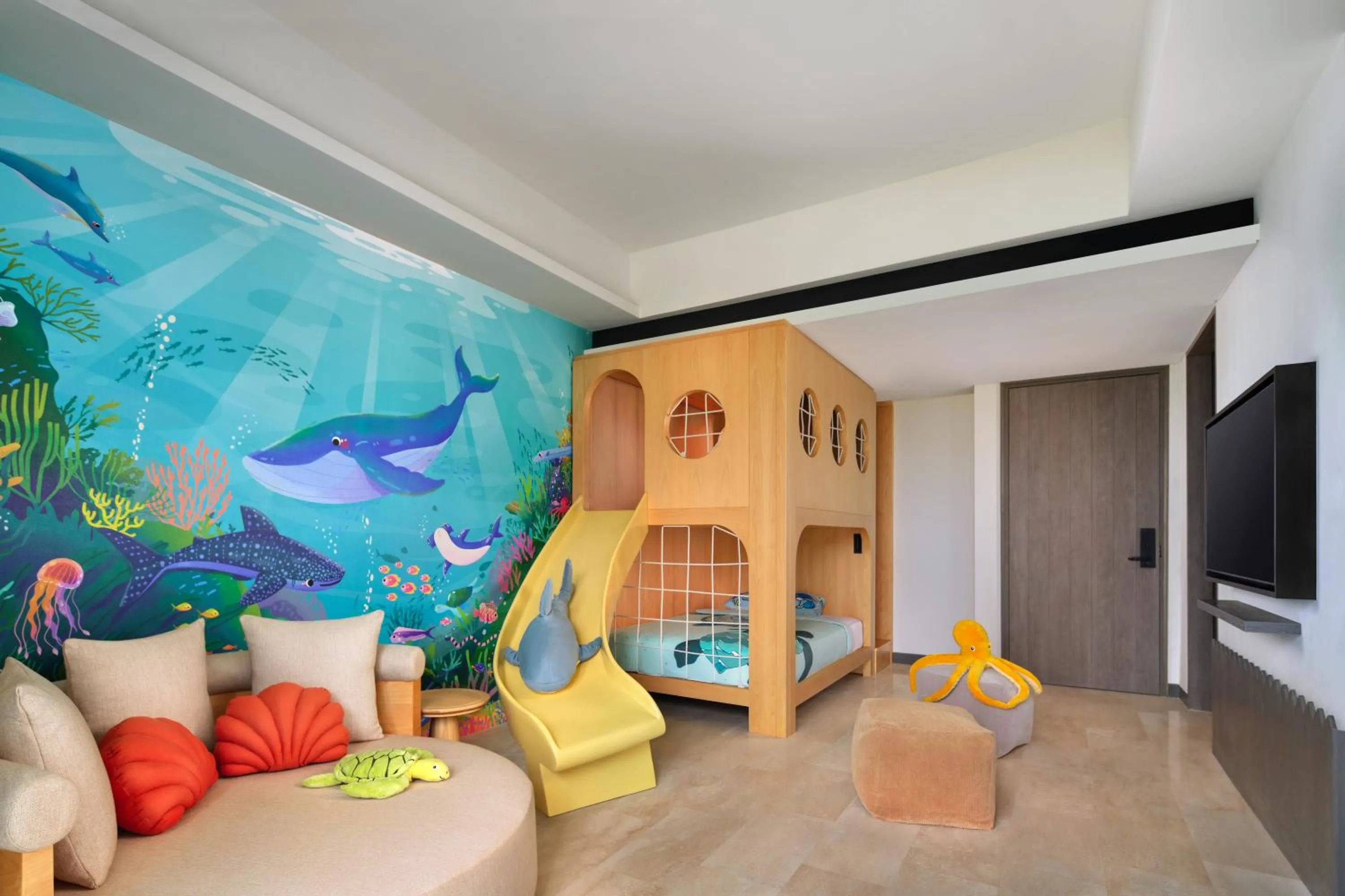 Family in Lampung Marriott Resort & Spa