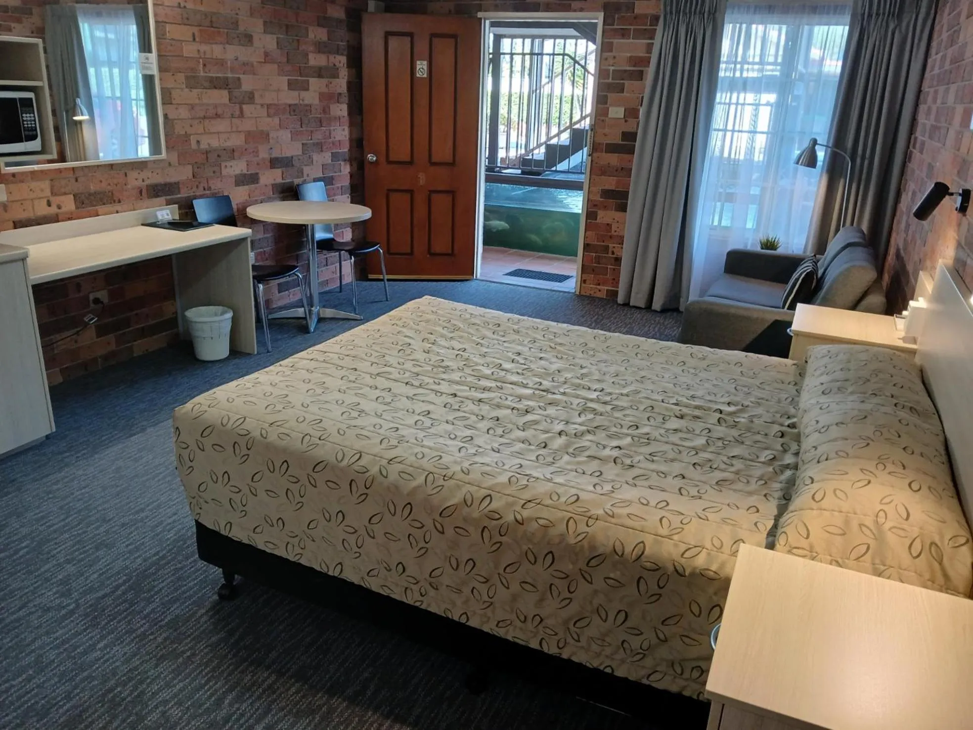 Bed in Cardiff Motor Inn