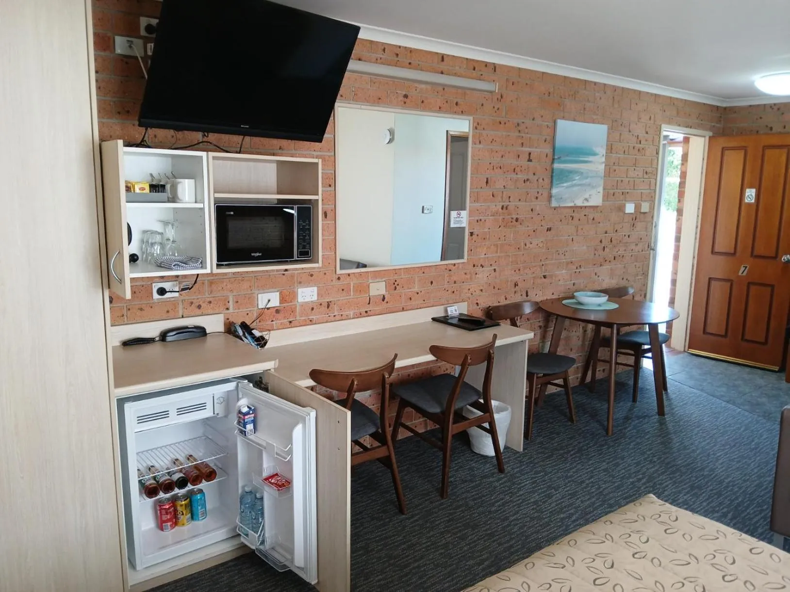 TV and multimedia in Cardiff Motor Inn