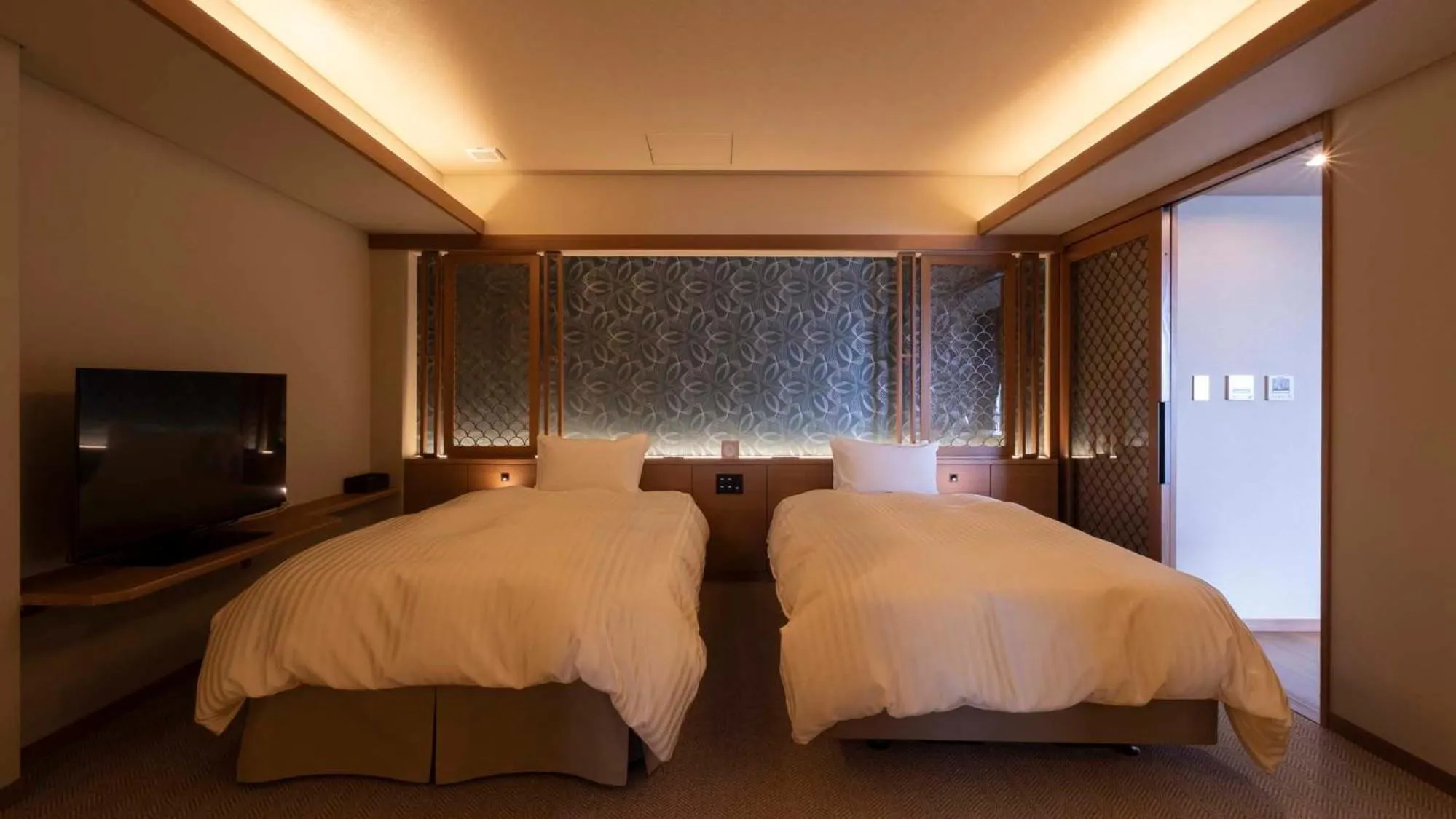 Bedroom, Bed in Hotel Shion