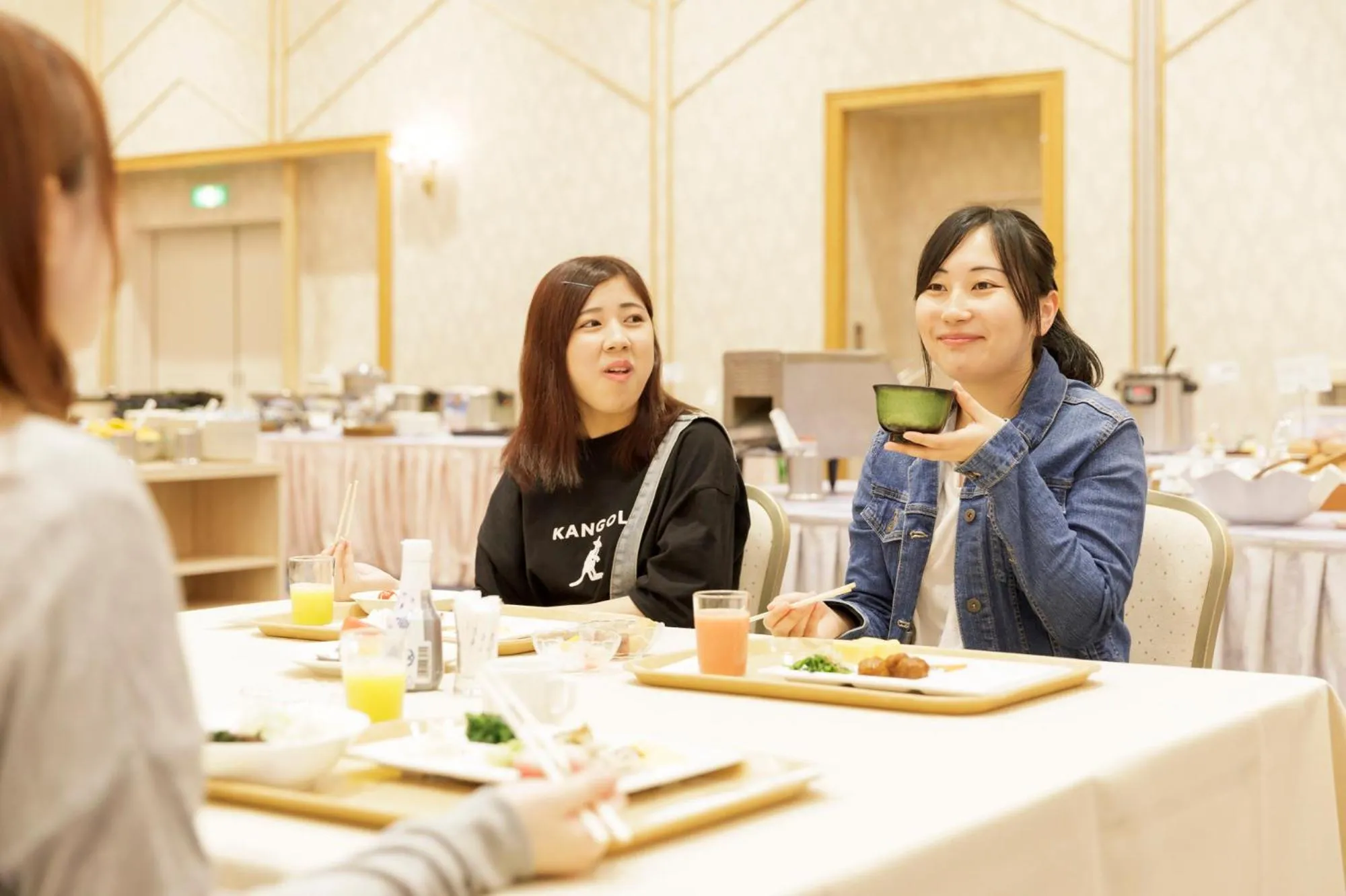 Restaurant/places to eat in Hotel Shion