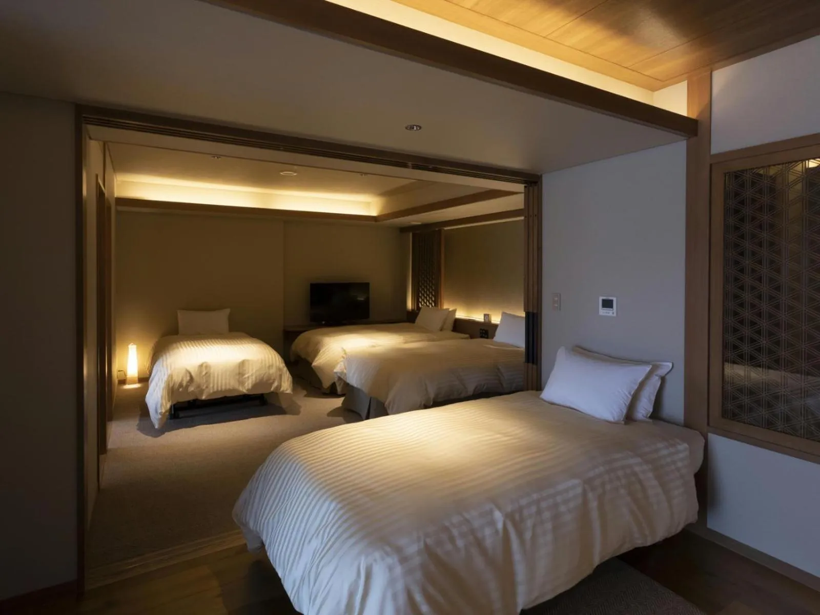 Bedroom, Bed in Hotel Shion