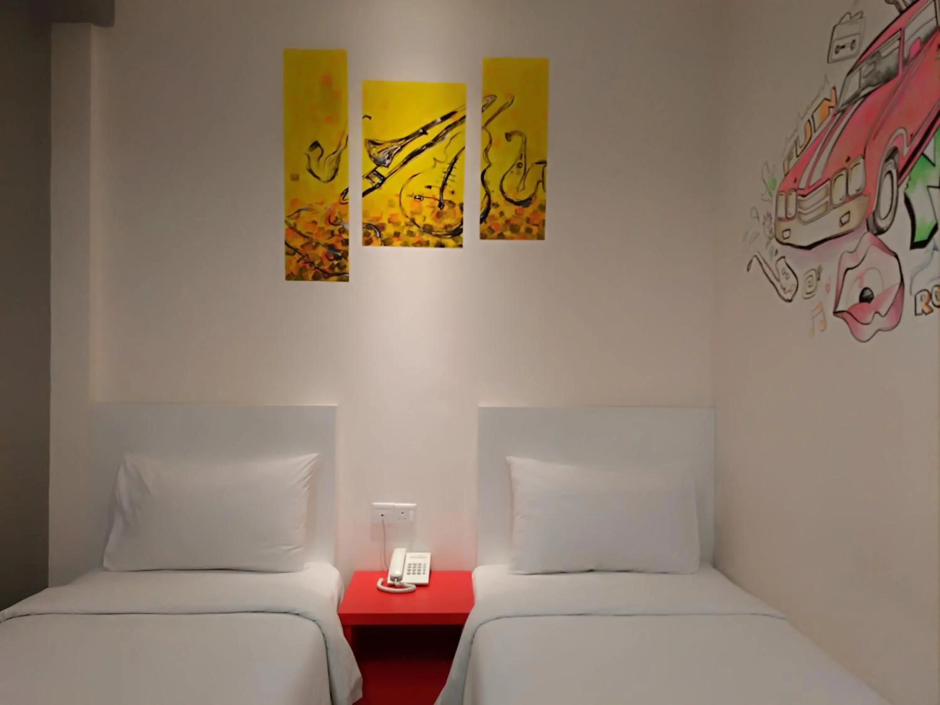 Bed in Hotel Strawberry Fields