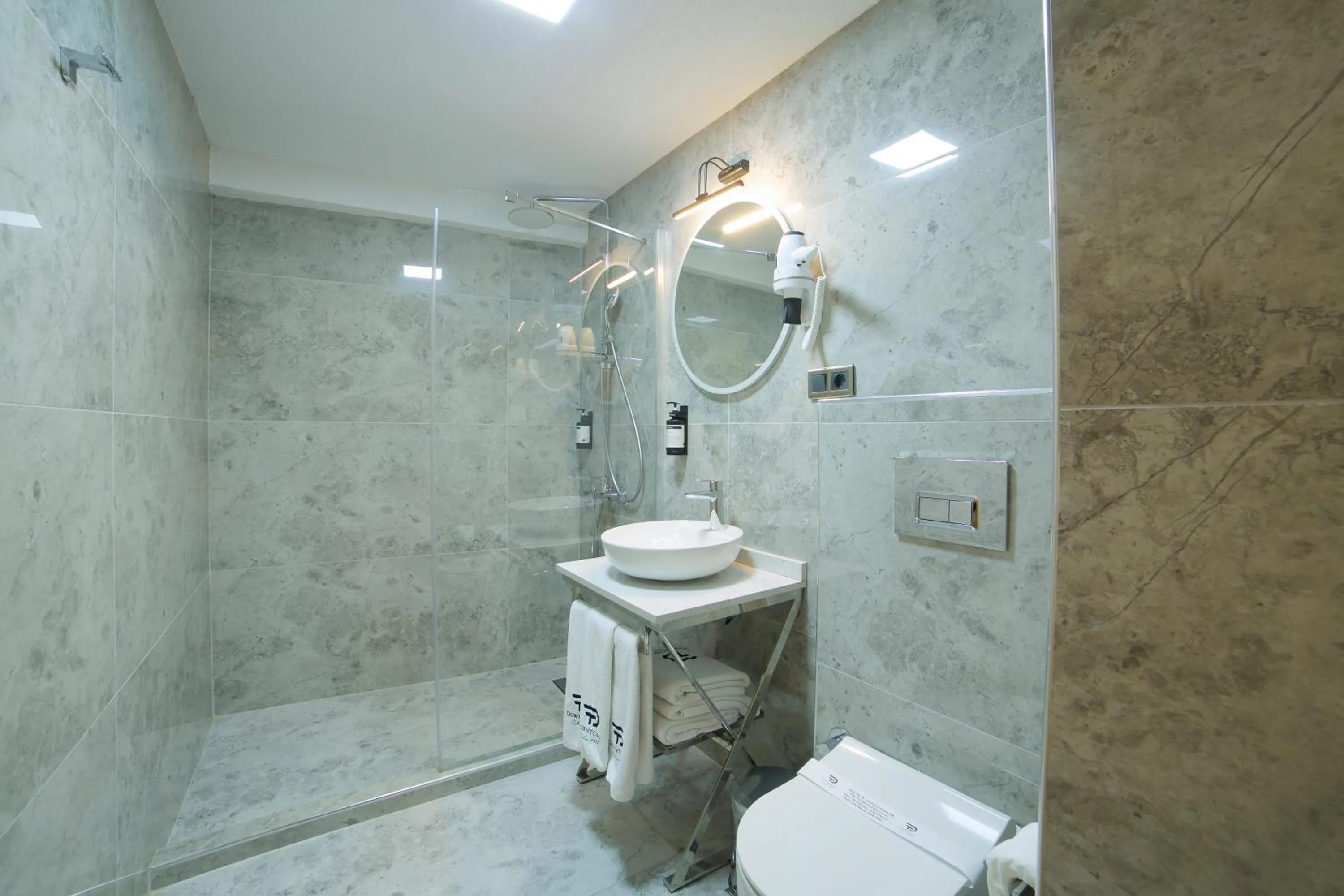 Bathroom in Downtown Sirkeci Hotel