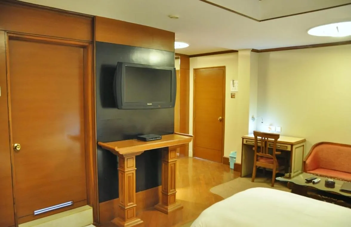 Bedroom, Bed in Hotel Aram