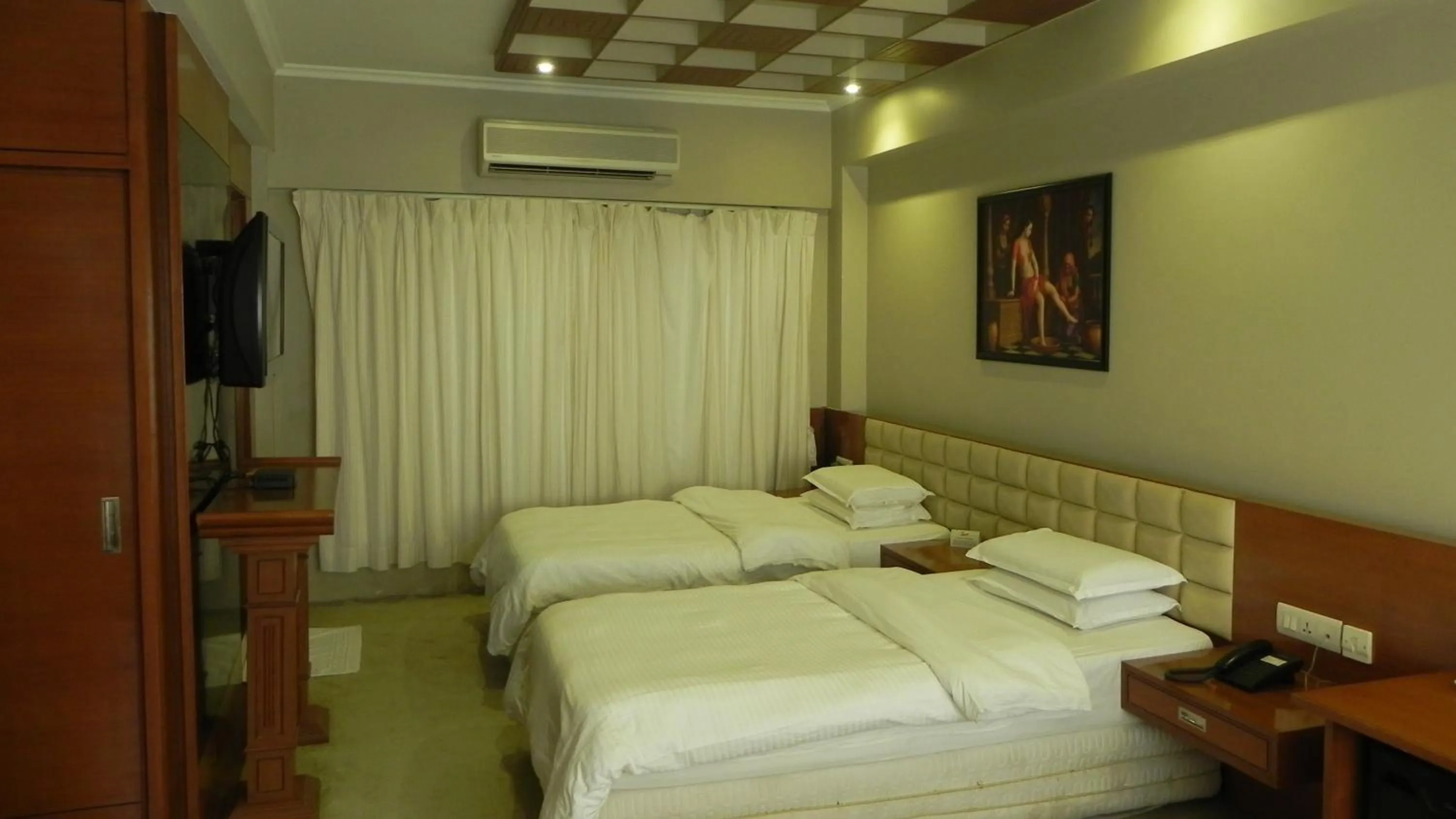 Bedroom, Bed in Hotel Aram