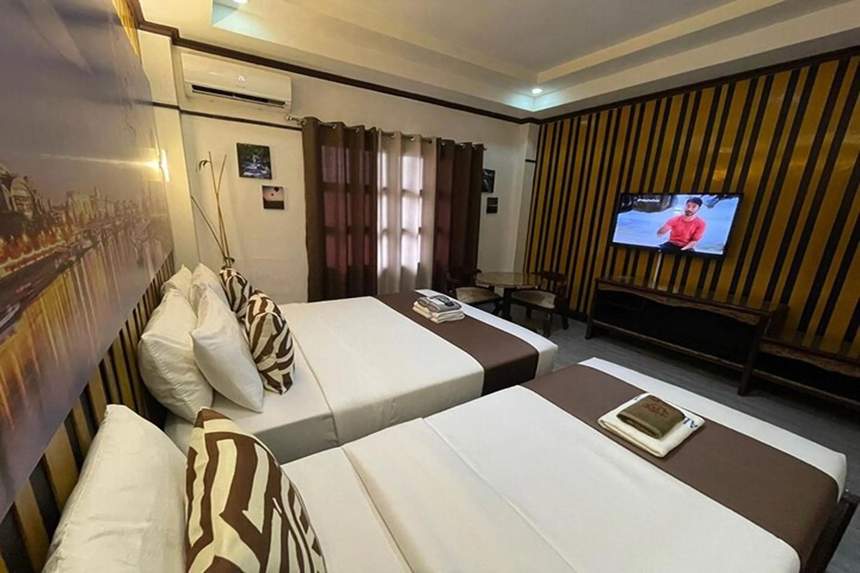 Bedroom, Bed in Angeles Palace Hotel