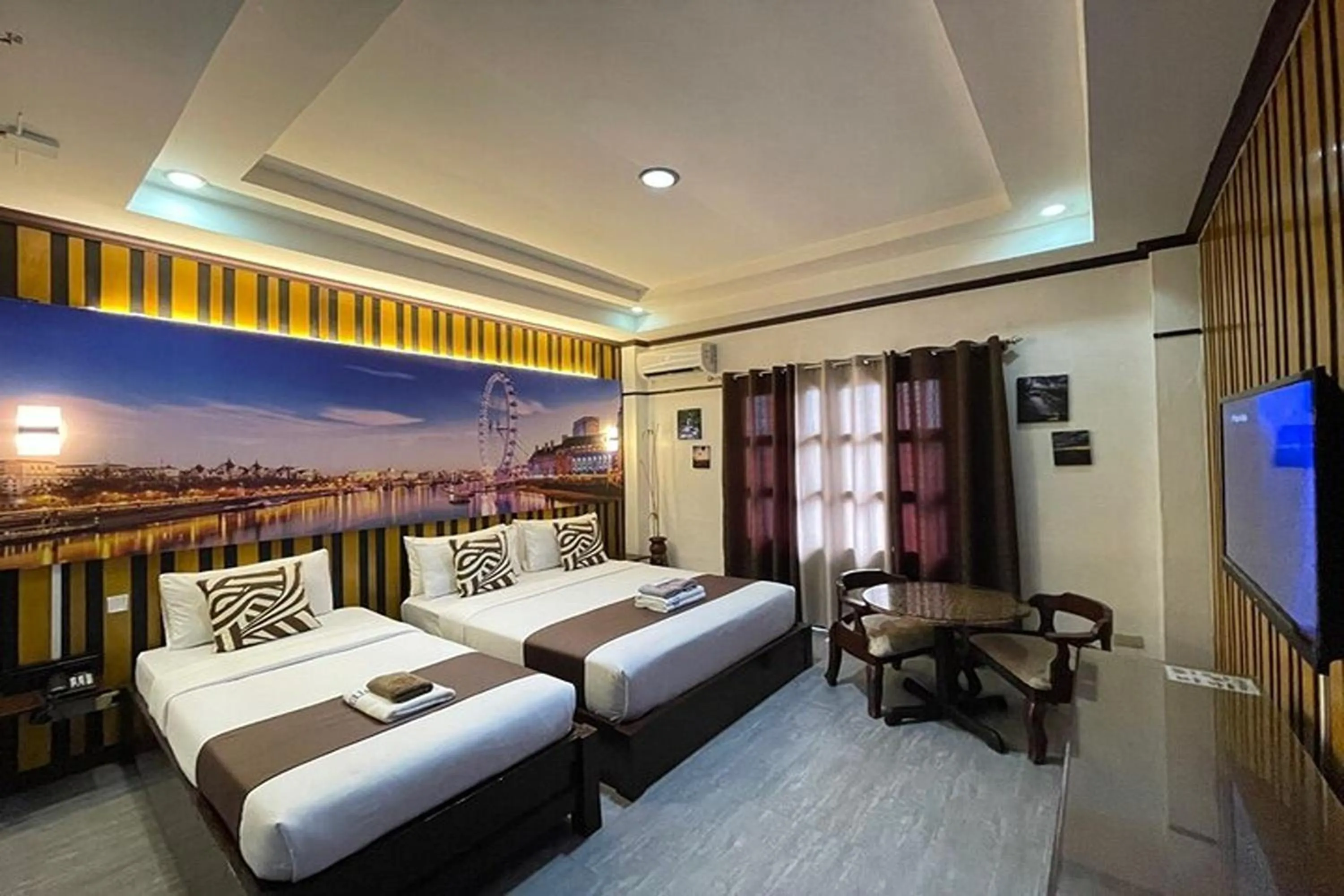 Bedroom, Bed in Angeles Palace Hotel