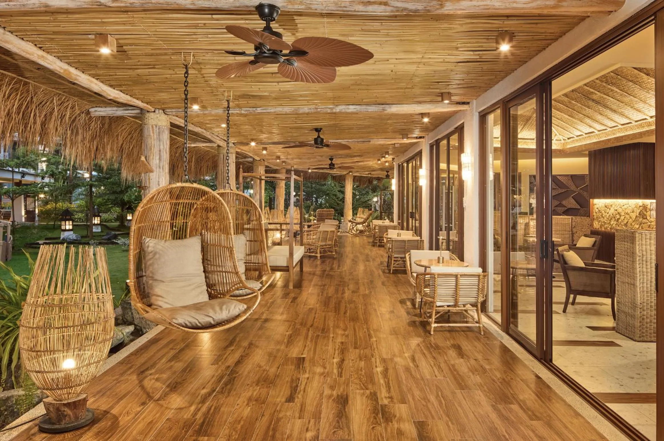 Lounge or bar in Princesa Garden Island Resort and Spa
