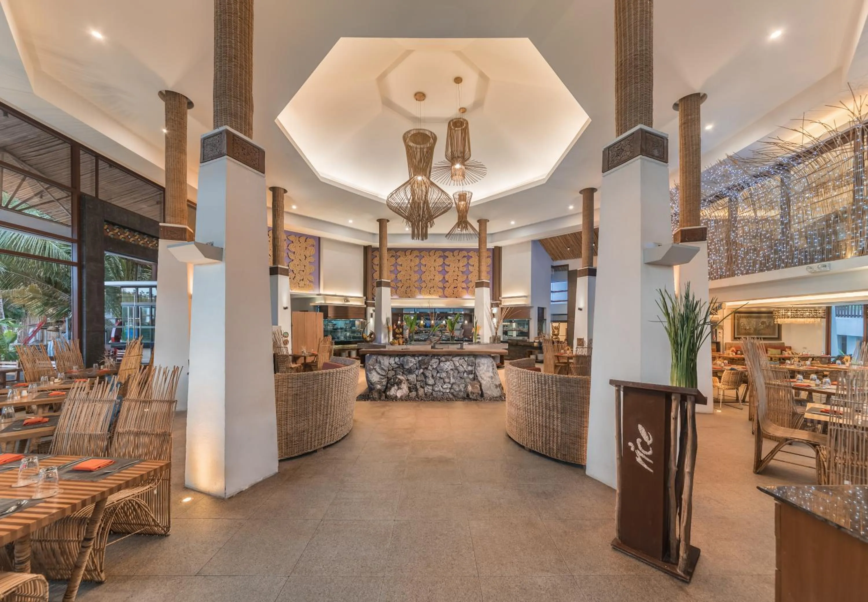 Restaurant/places to eat in Princesa Garden Island Resort and Spa