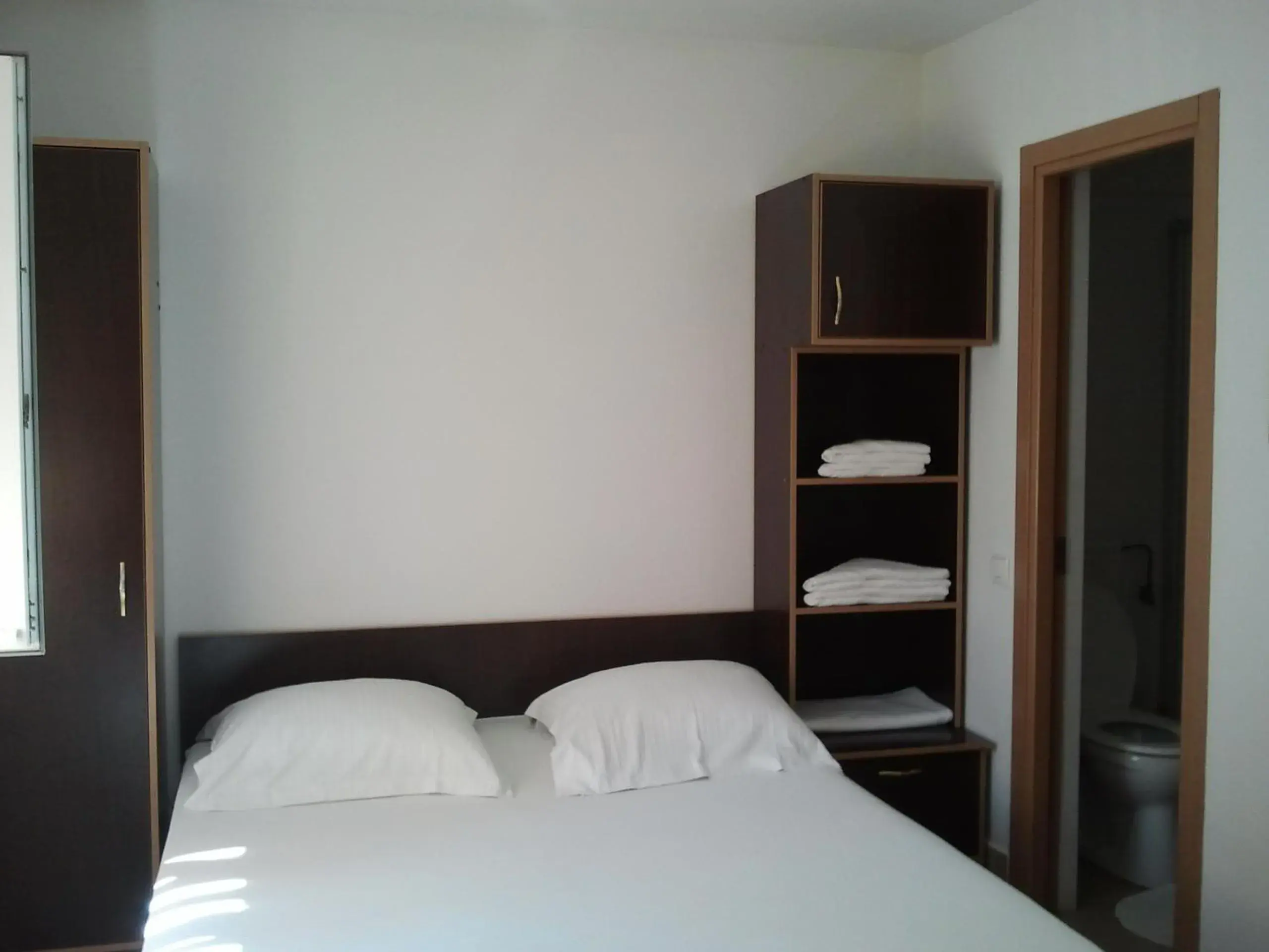 Double Room in JR Motel Double Room in JR Motel