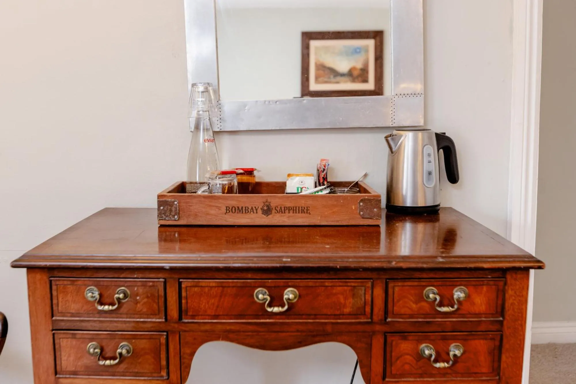 Coffee/tea facilities in The White Horse Inn