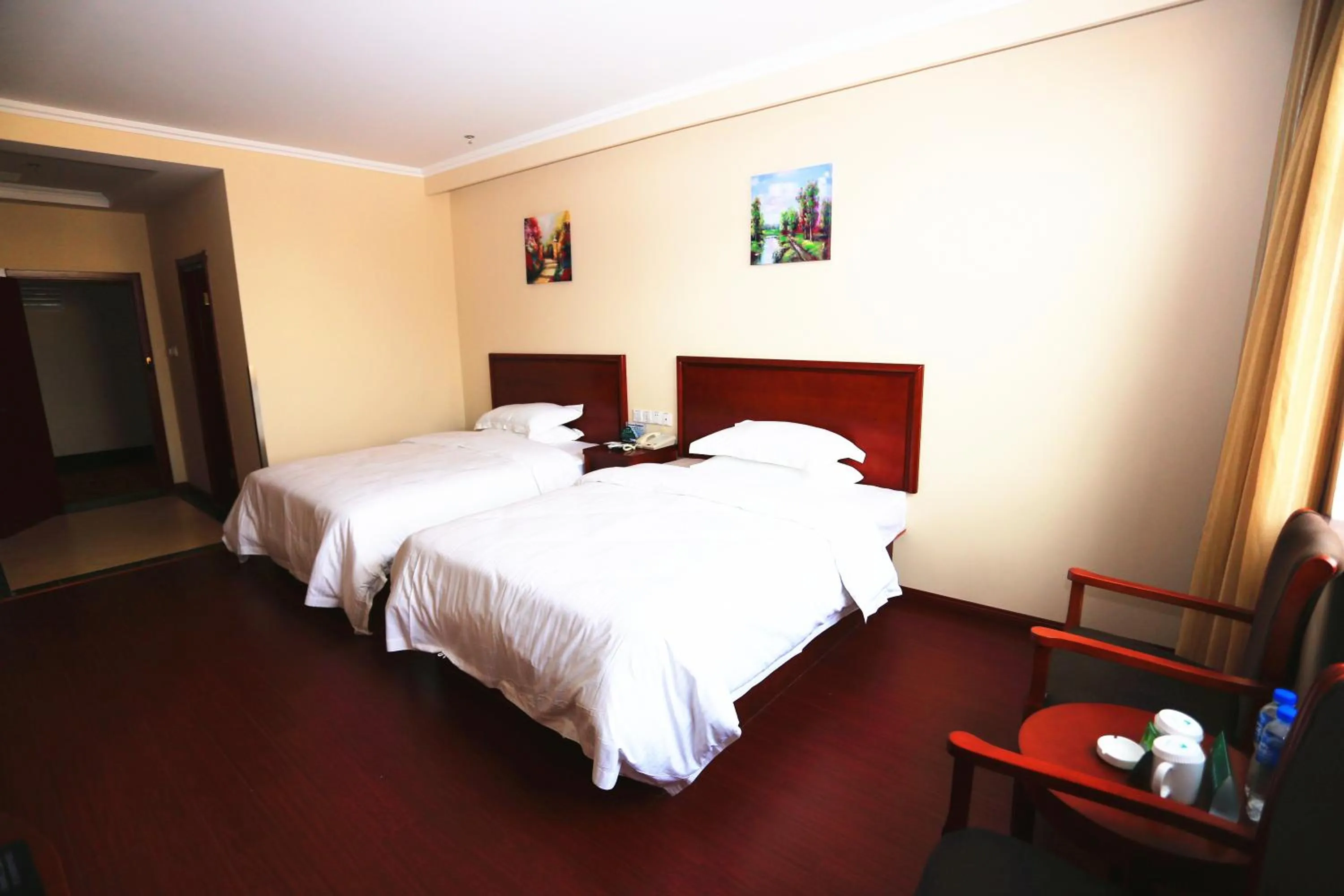 Decorative detail, Bed in Greentree Inn Mozitan Road Yiwu Small Commodities Wholesale City