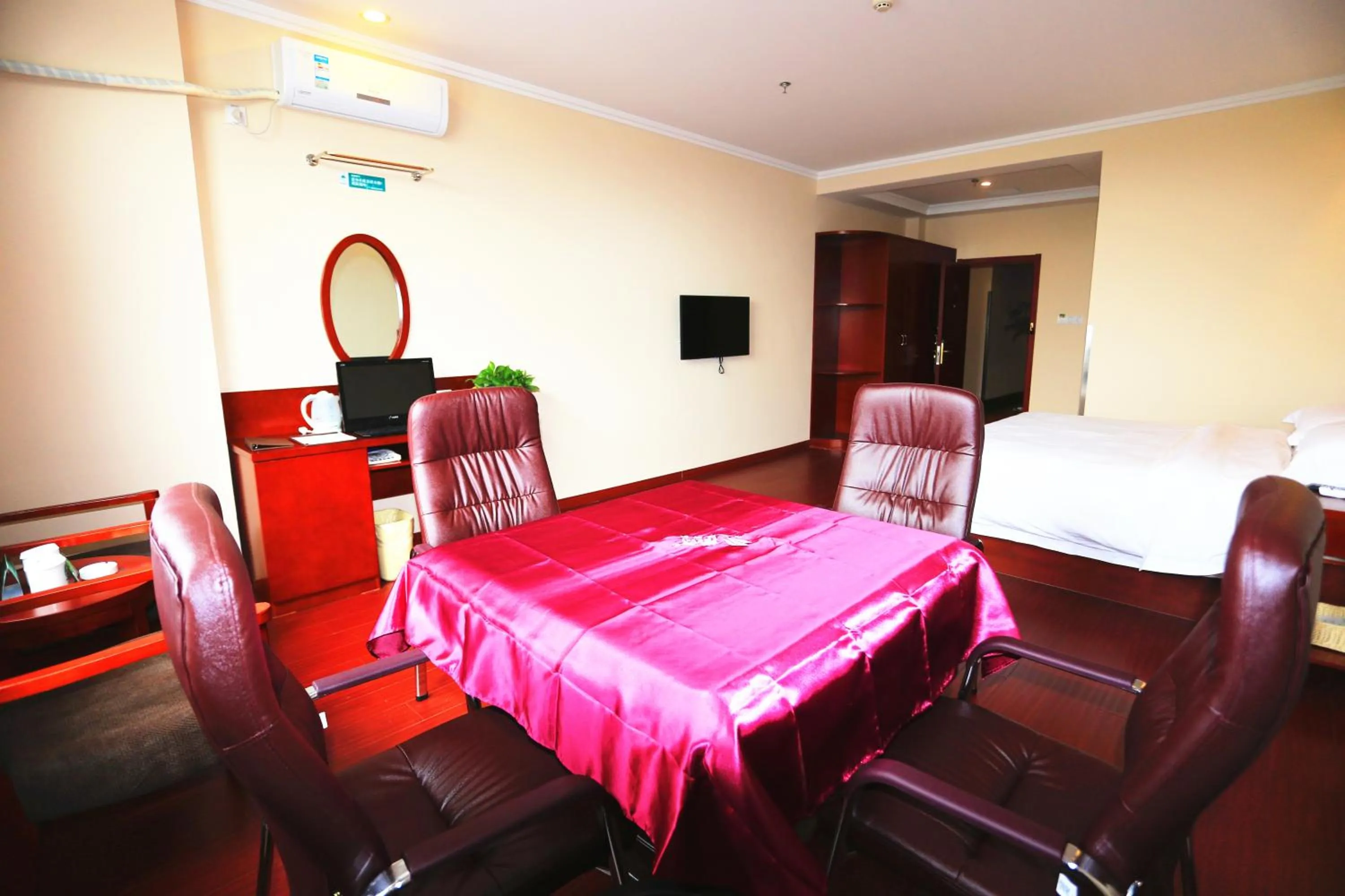 Decorative detail in Greentree Inn Mozitan Road Yiwu Small Commodities Wholesale City