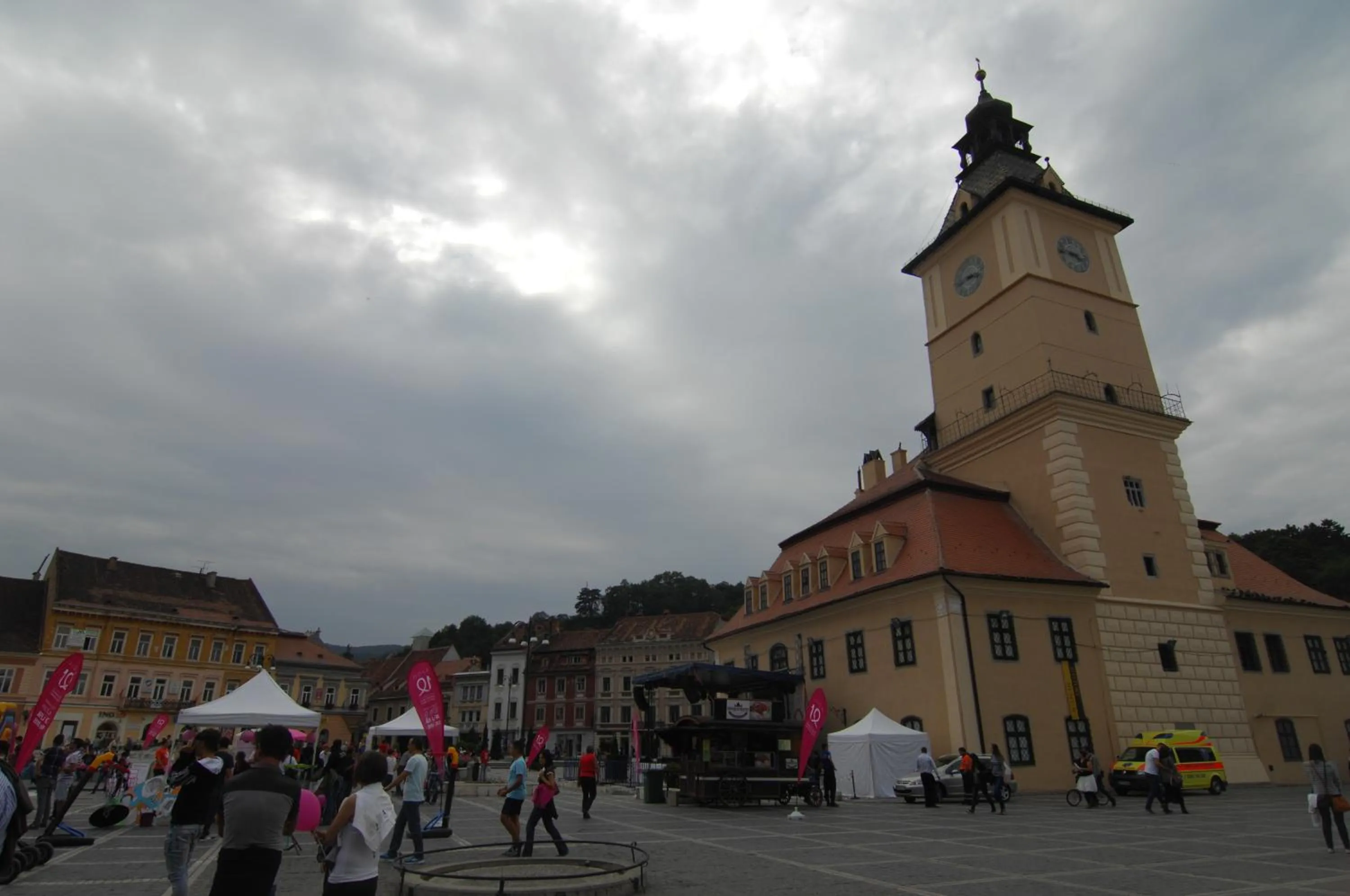 Facade/entrance in Main Square Apartments & More