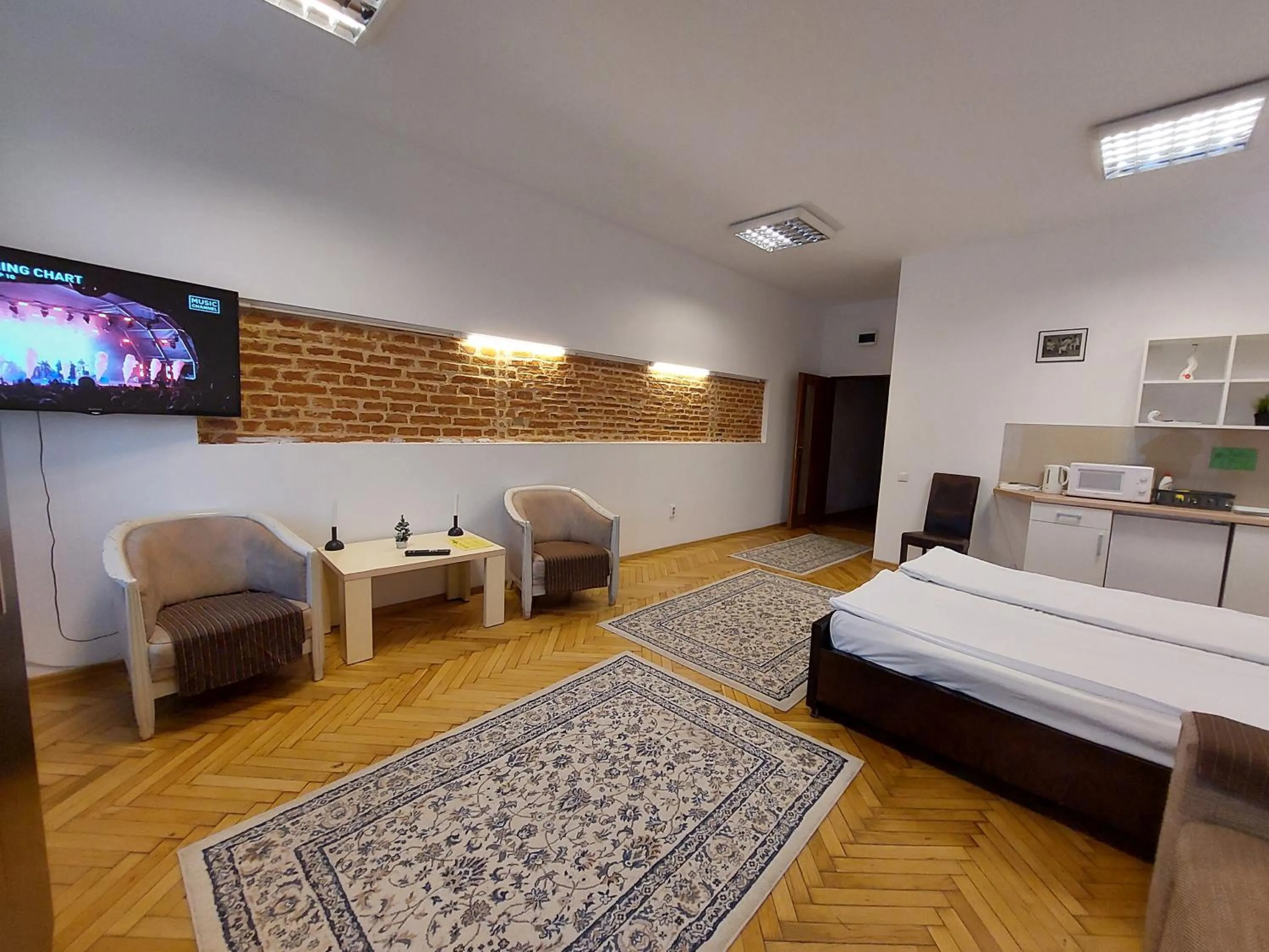 Photo of the whole room, Bed in Main Square Apartments & More