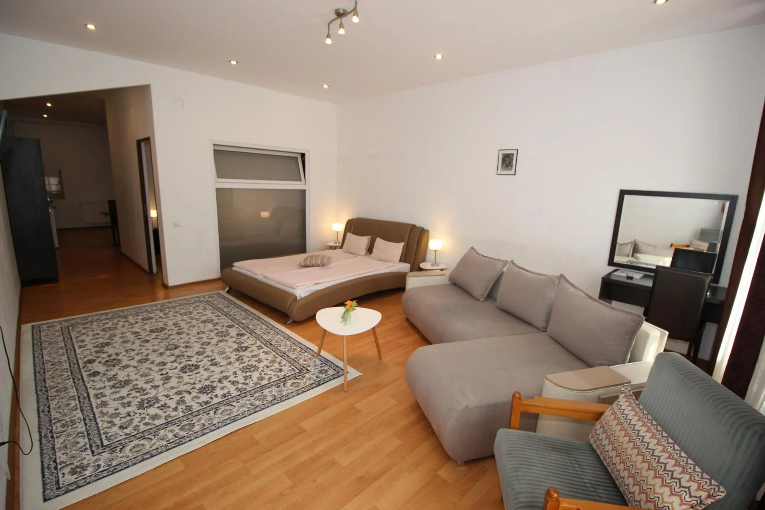 Photo of the whole room, Bed in Main Square Apartments & More