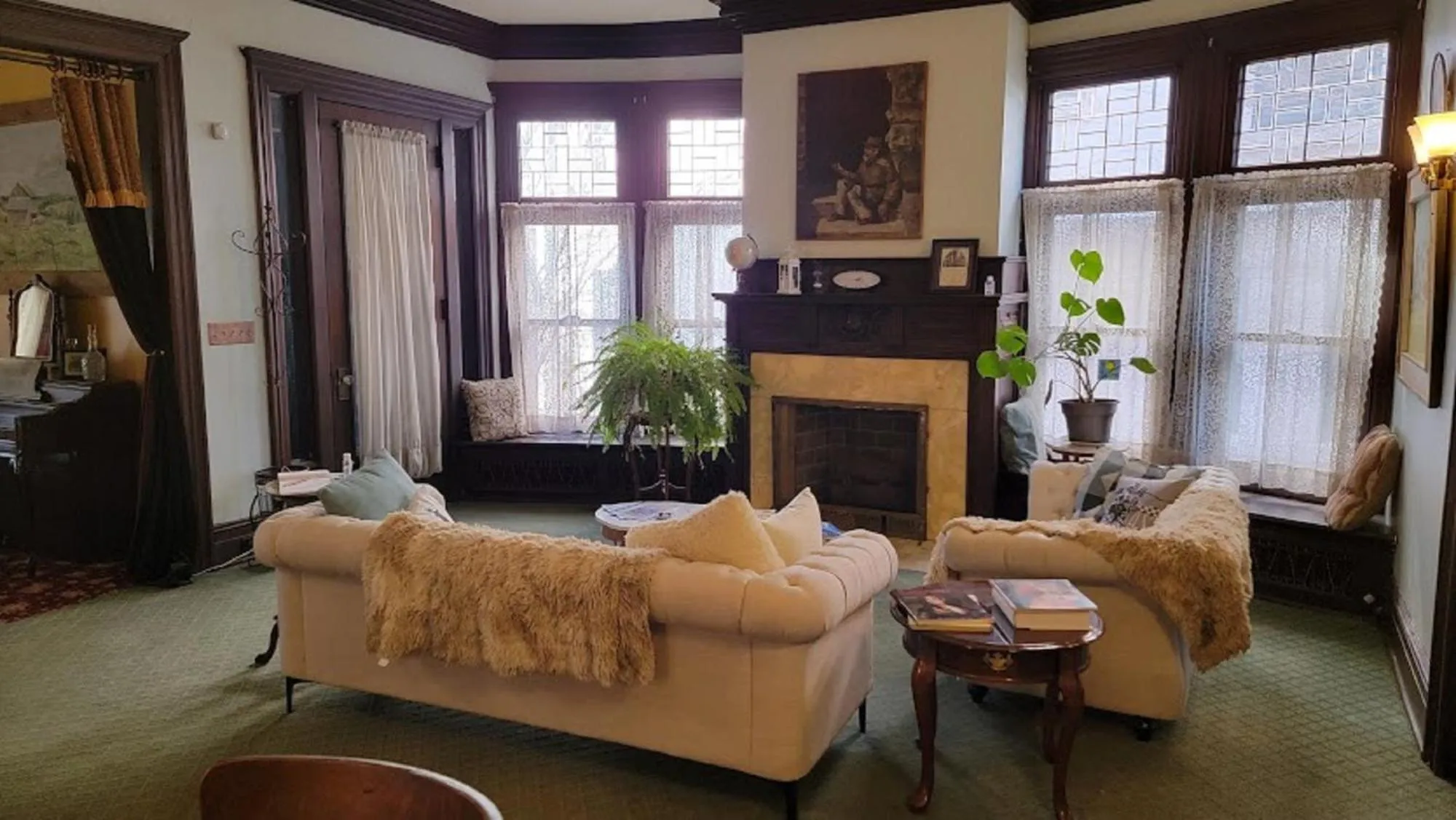 Seating area in The Kings Throne Inn and Guest House